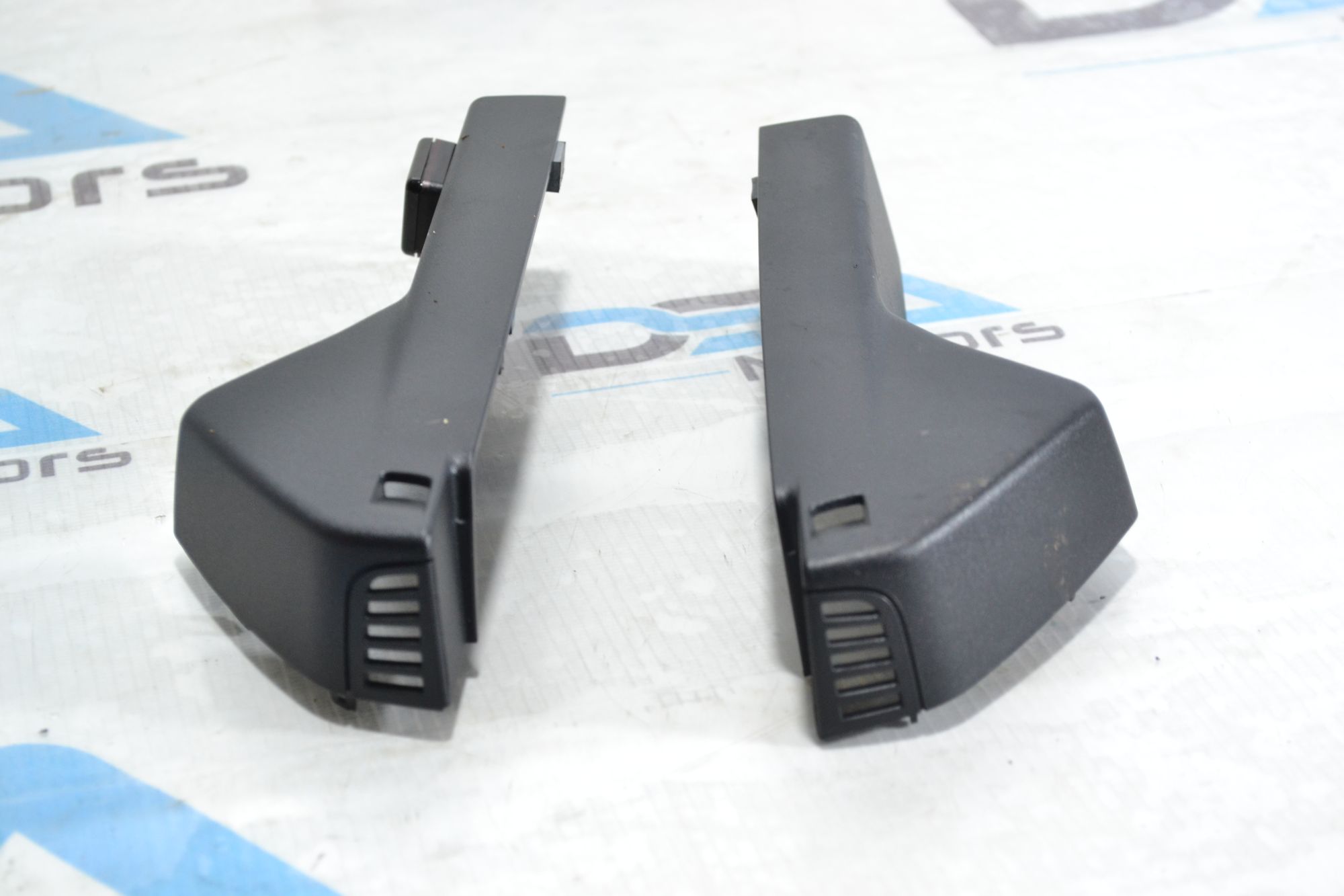 https://ycs.partsauto.market/partsauto-images/thmbs/userImages/b7628e092085f1f91467af1afb6e7630/part/4987cb53-f03c-4ab9-8b51-37287a3bc8b5_1780057190467.jpg