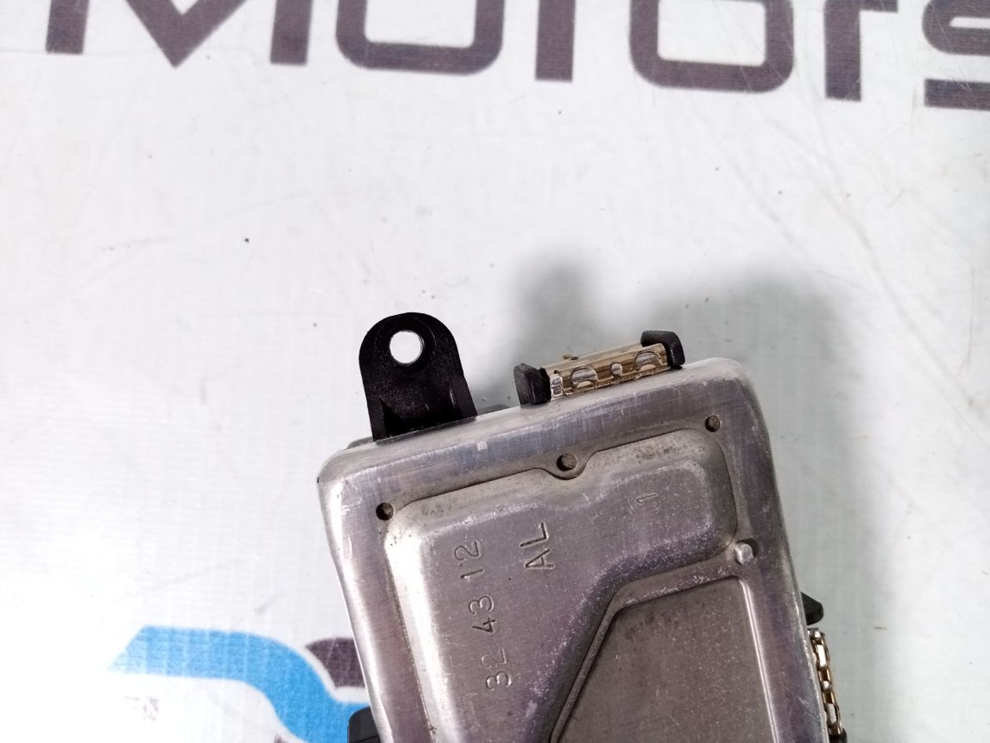 https://ycs.partsauto.market/partsauto-images/thmbs/userImages/b7628e092085f1f91467af1afb6e7630/part/4992b3b2-2582-4ab2-a098-dec479f8a7d5_1727261653728.jpg