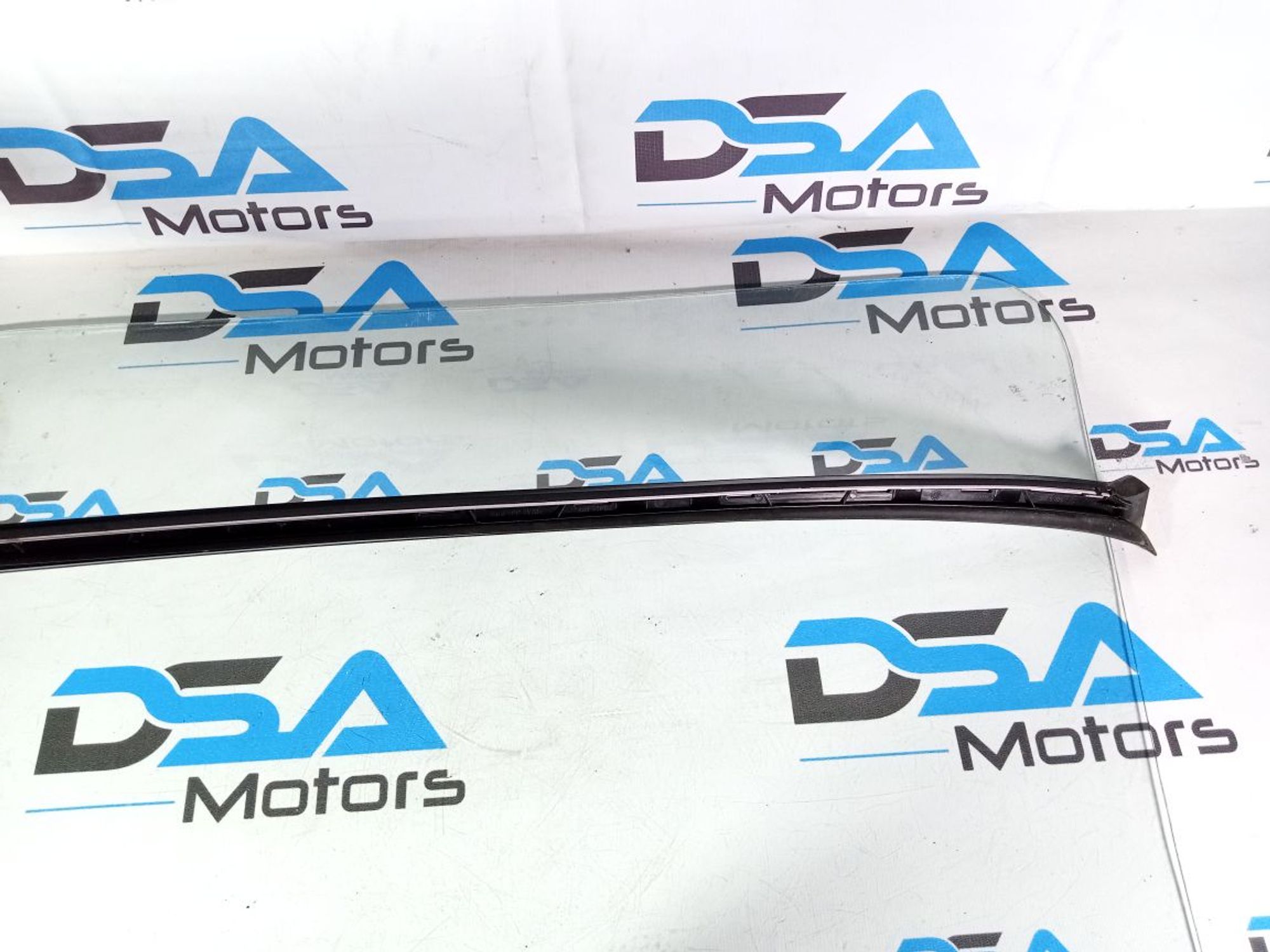 https://ycs.partsauto.market/partsauto-images/thmbs/userImages/b7628e092085f1f91467af1afb6e7630/part/4a53bc1b-1dd5-4b14-ab04-0abaa92ca47d_1745327352883.jpg
