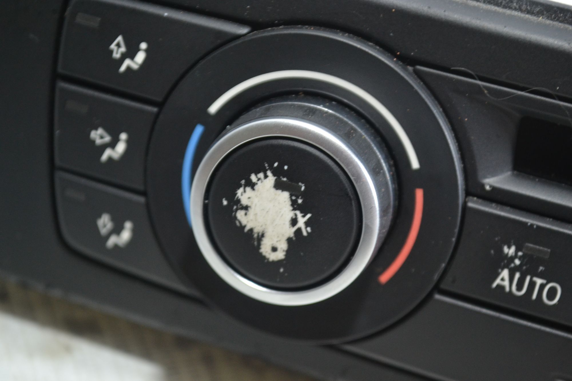 https://ycs.partsauto.market/partsauto-images/thmbs/userImages/b7628e092085f1f91467af1afb6e7630/part/4a7216fe-1335-4438-a171-ee539d555d39_1781078837392.jpg