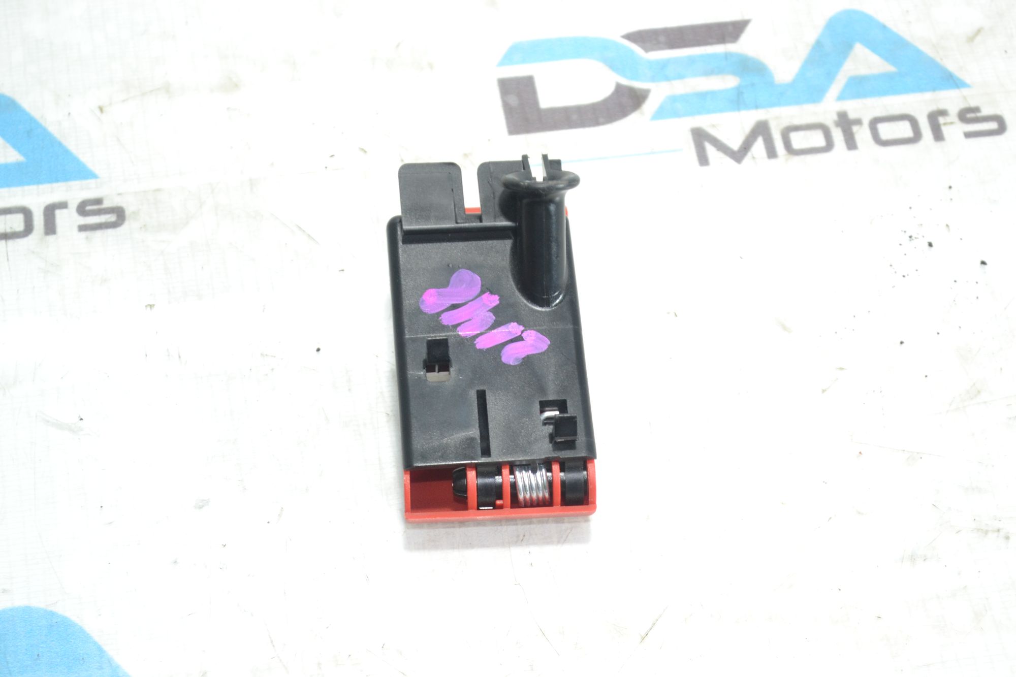 https://ycs.partsauto.market/partsauto-images/thmbs/userImages/b7628e092085f1f91467af1afb6e7630/part/4a9103a3-dff1-48ef-8a7f-270d55ec968d_1781090410194.jpg