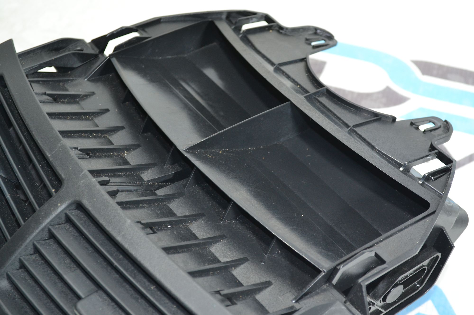 https://ycs.partsauto.market/partsauto-images/thmbs/userImages/b7628e092085f1f91467af1afb6e7630/part/4aa0da0c-f7cb-4448-bd34-33859b77c6fd_1780379742751.jpg
