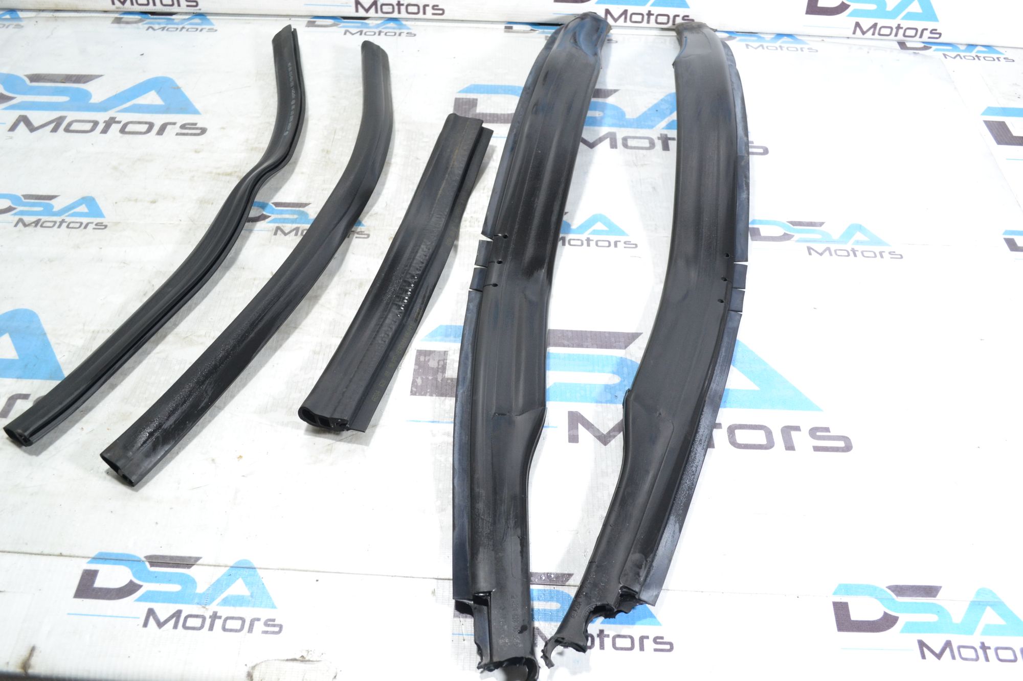https://ycs.partsauto.market/partsauto-images/thmbs/userImages/b7628e092085f1f91467af1afb6e7630/part/4ae053d2-d928-4330-a48f-4668eabacf02_1780574281638.jpg