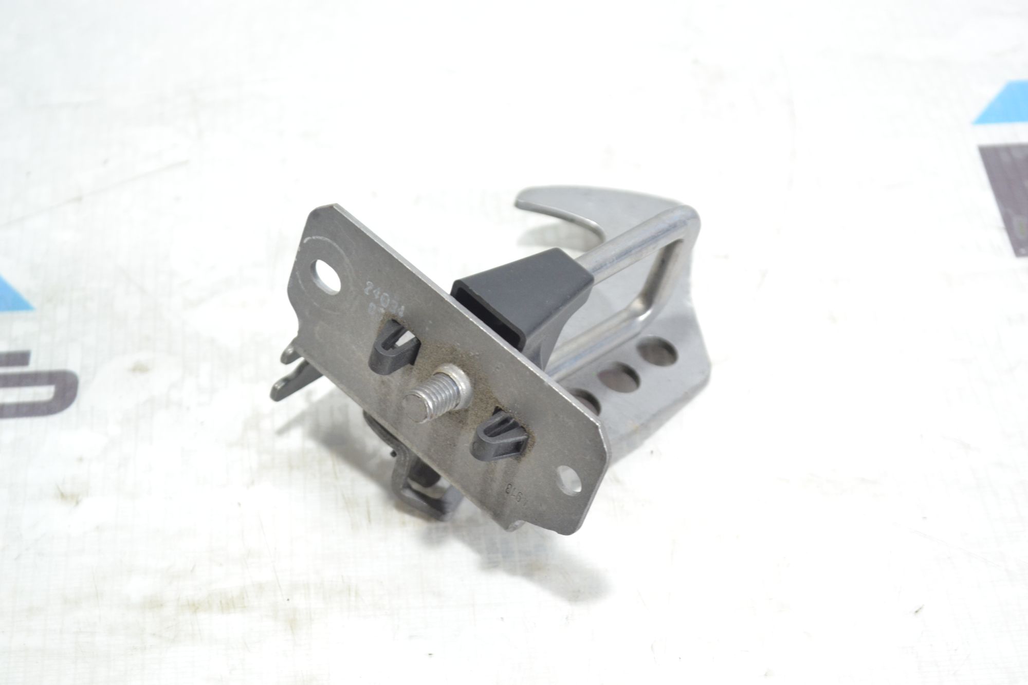 https://ycs.partsauto.market/partsauto-images/thmbs/userImages/b7628e092085f1f91467af1afb6e7630/part/4b317eb1-7efd-4b65-9654-771fc230e460_1781155916068.jpg