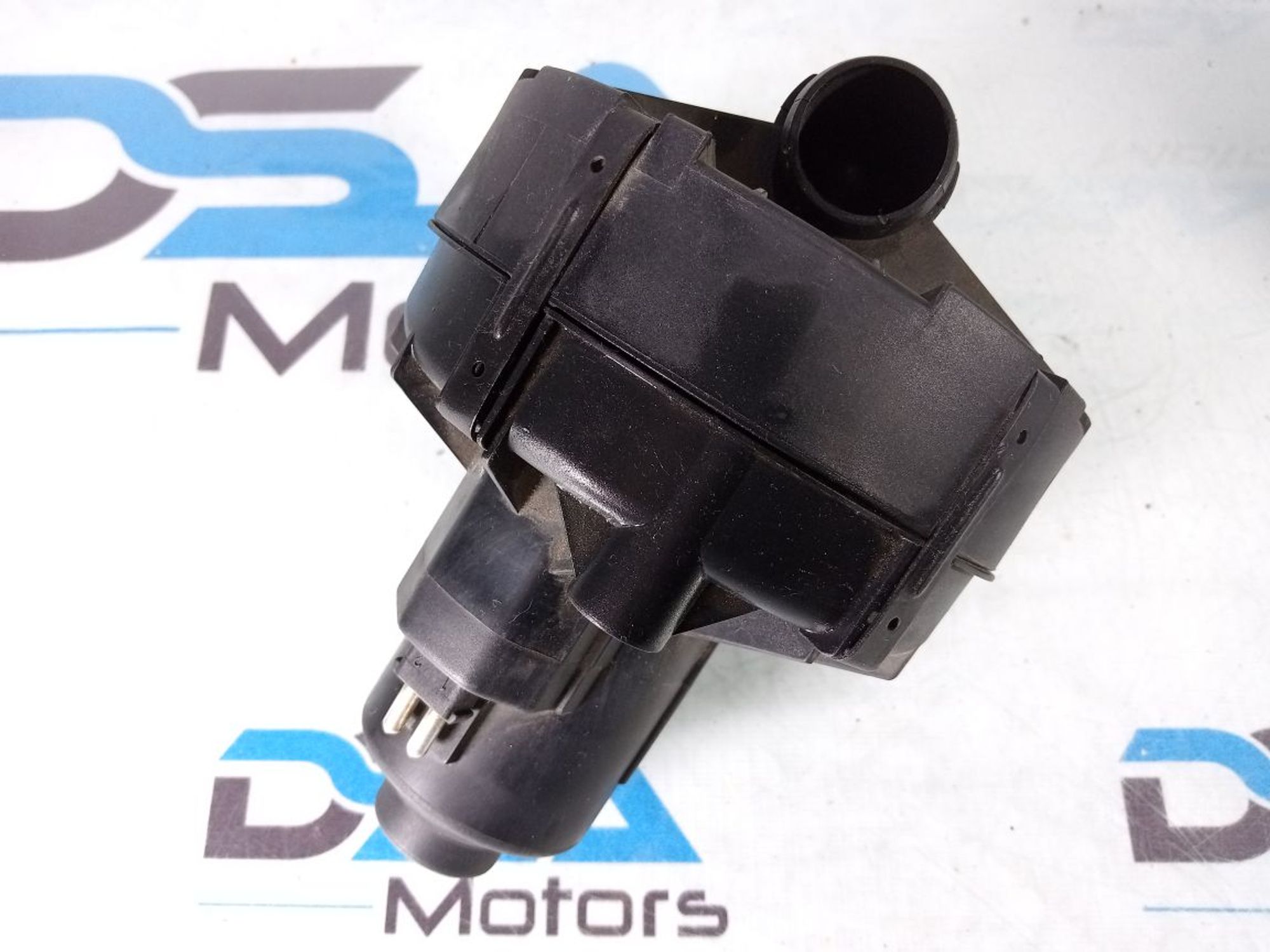 https://ycs.partsauto.market/partsauto-images/thmbs/userImages/b7628e092085f1f91467af1afb6e7630/part/4b78db2c-a3b8-4858-95a8-1f0b6c2a920b_1734111416791.jpg