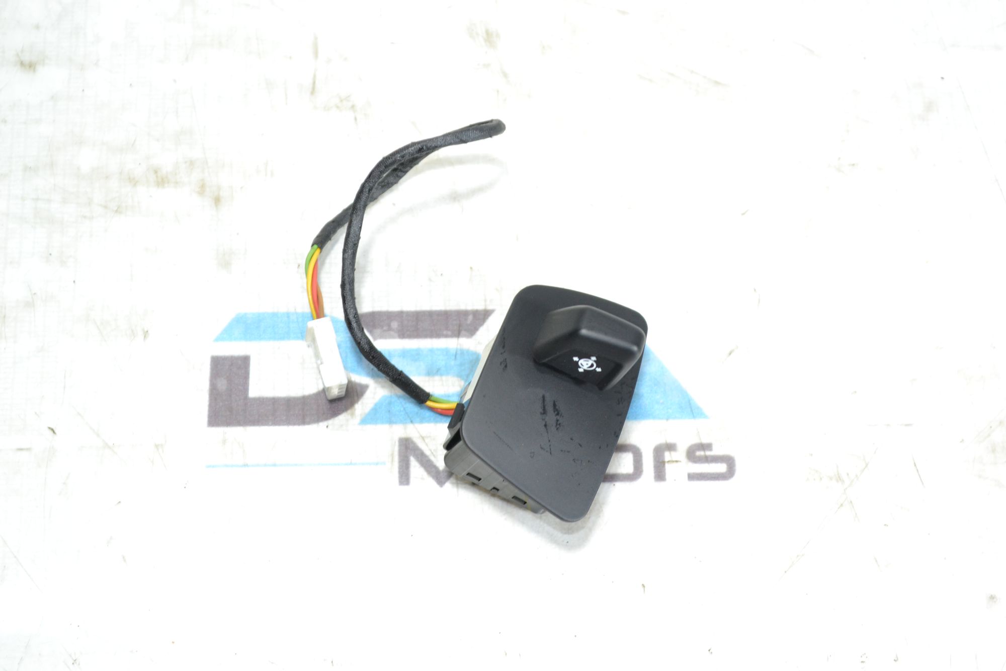 https://ycs.partsauto.market/partsauto-images/thmbs/userImages/b7628e092085f1f91467af1afb6e7630/part/4bc17d39-2675-4513-900d-f6071d11056f_1781597712254.jpg