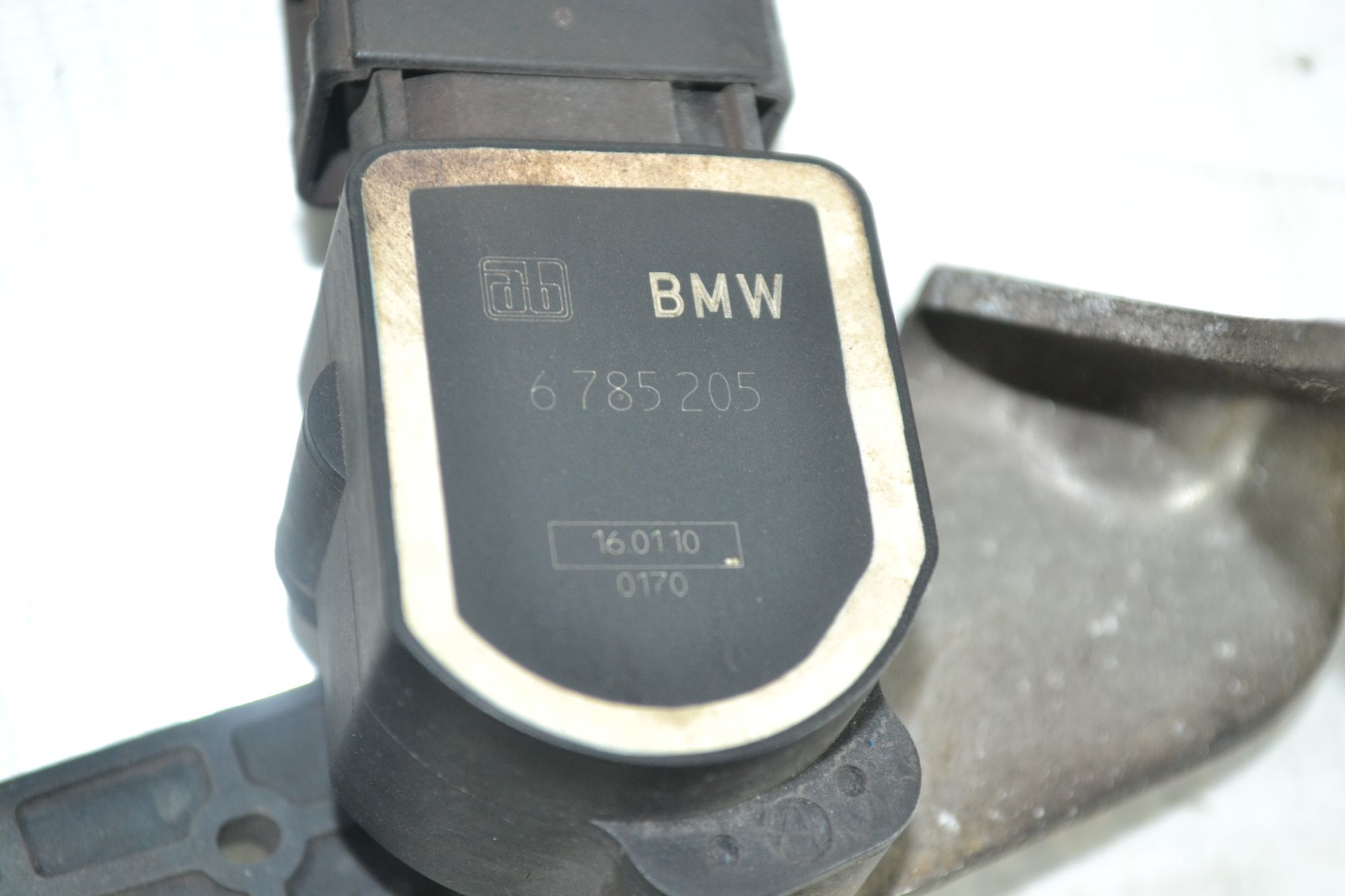 https://ycs.partsauto.market/partsauto-images/thmbs/userImages/b7628e092085f1f91467af1afb6e7630/part/4bdb0e6f-ef95-4bcc-b18f-6e9a07d0d649_1781175429017.jpg
