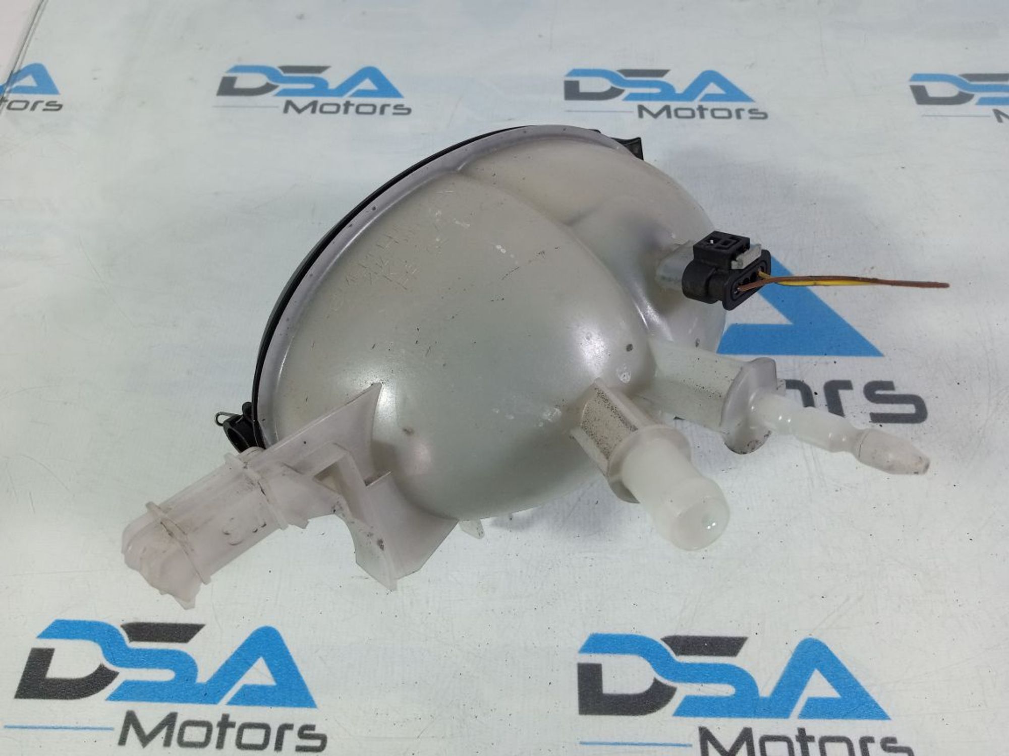 https://ycs.partsauto.market/partsauto-images/thmbs/userImages/b7628e092085f1f91467af1afb6e7630/part/4c671757-70cd-4ffd-91ec-fe2ed1850b68_1743145670763.jpg