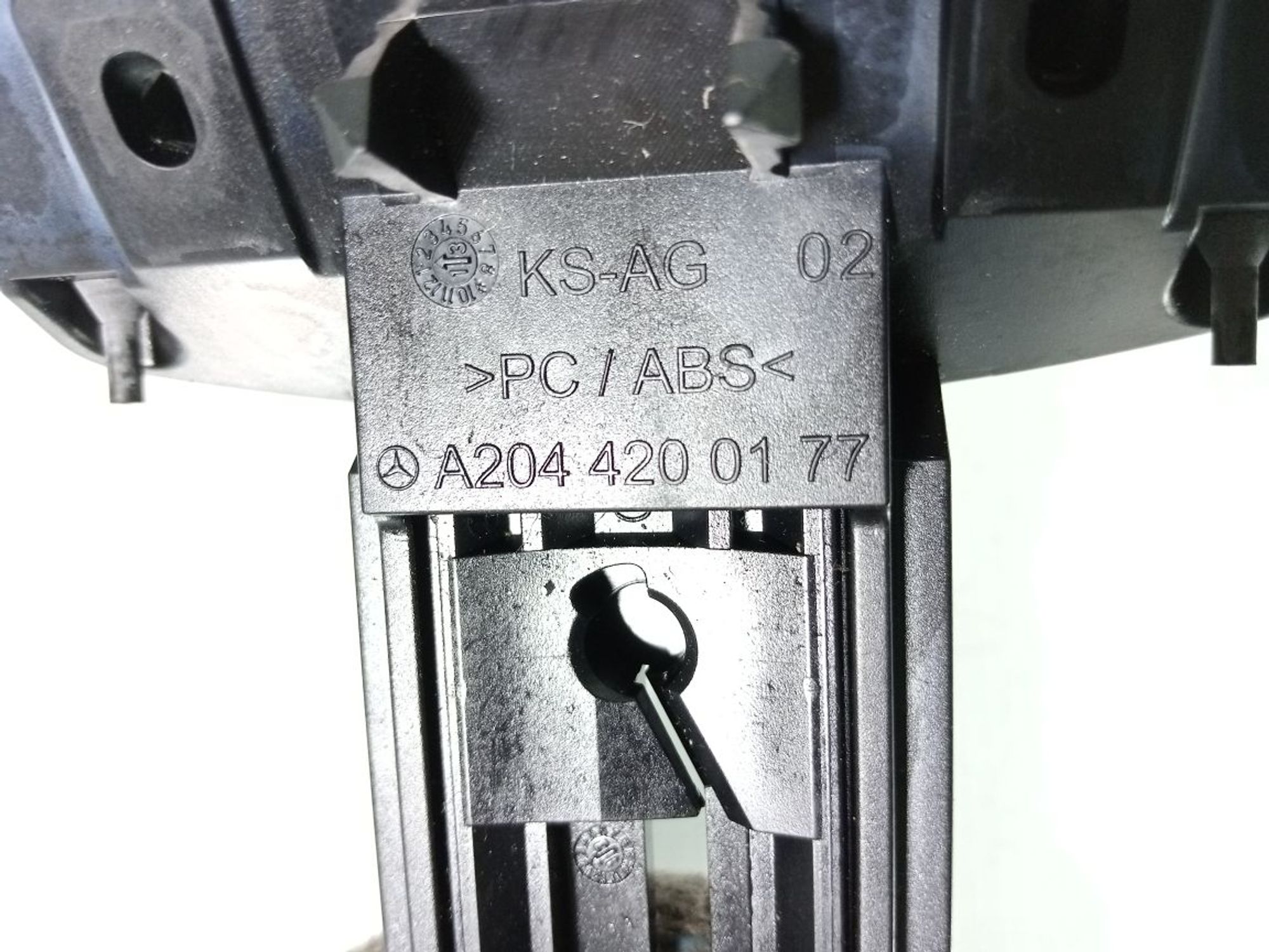 https://ycs.partsauto.market/partsauto-images/thmbs/userImages/b7628e092085f1f91467af1afb6e7630/part/4c9fafa5-f29b-49c4-a9bd-5bd89c458b9b_1726068131457.jpg