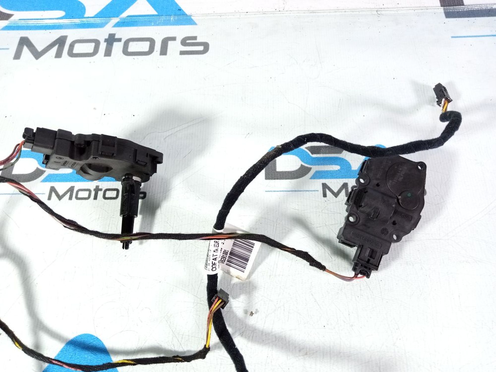 https://ycs.partsauto.market/partsauto-images/thmbs/userImages/b7628e092085f1f91467af1afb6e7630/part/4cc4c169-c4a6-4b30-ad6b-e2c3a359cc85_1747024238683.jpg