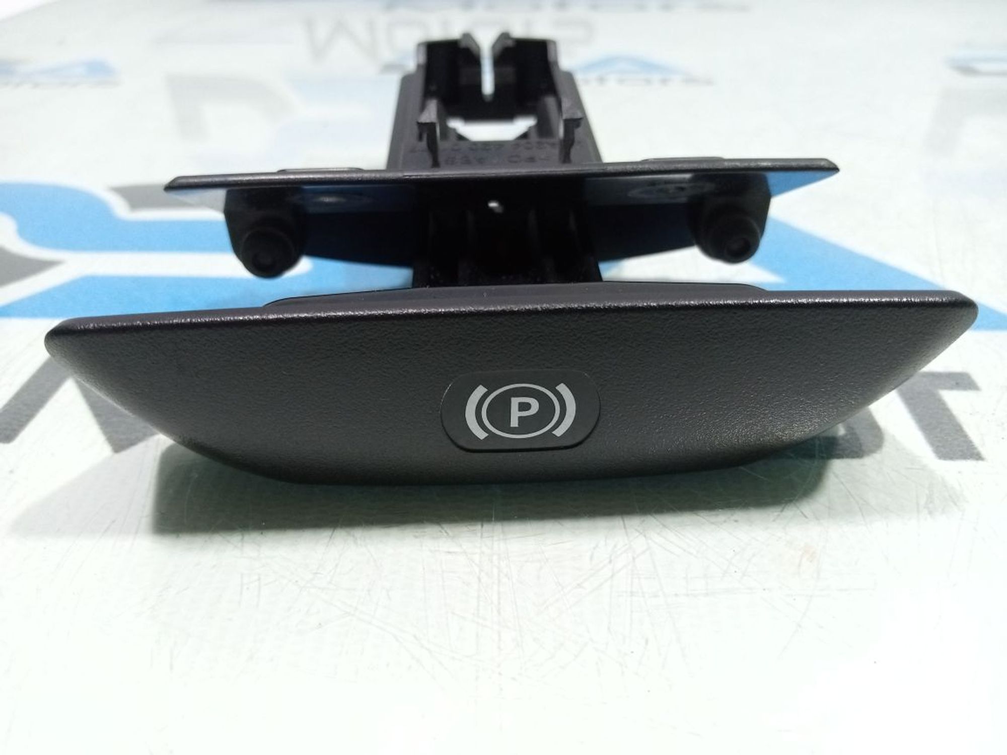 https://ycs.partsauto.market/partsauto-images/thmbs/userImages/b7628e092085f1f91467af1afb6e7630/part/4d211ada-855e-47a6-9c61-ca2633704ed3_1748162666566.jpg