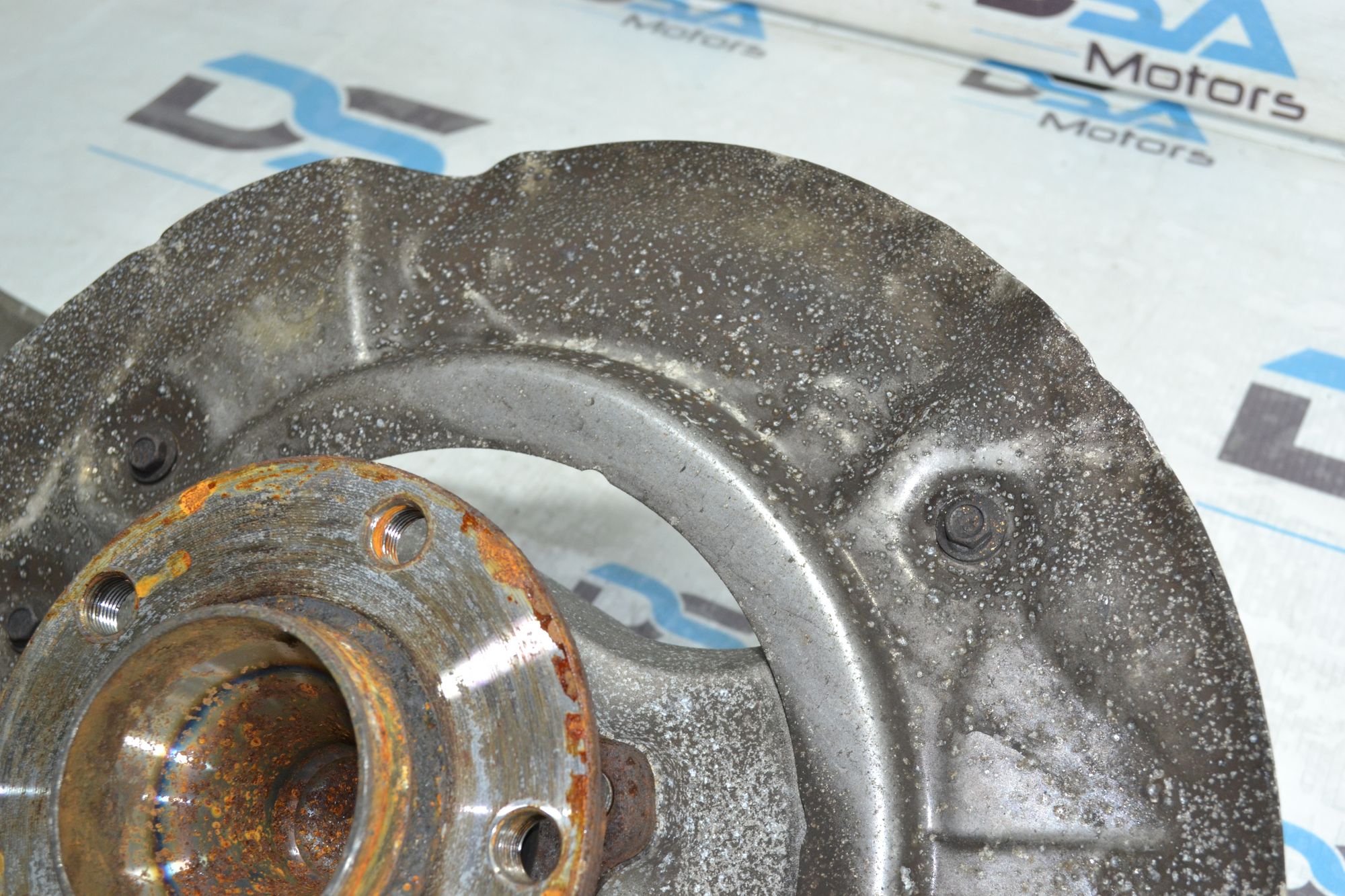 https://ycs.partsauto.market/partsauto-images/thmbs/userImages/b7628e092085f1f91467af1afb6e7630/part/4d2a556c-1e0b-497f-a110-b308ff8658d2_1780056045820.jpg