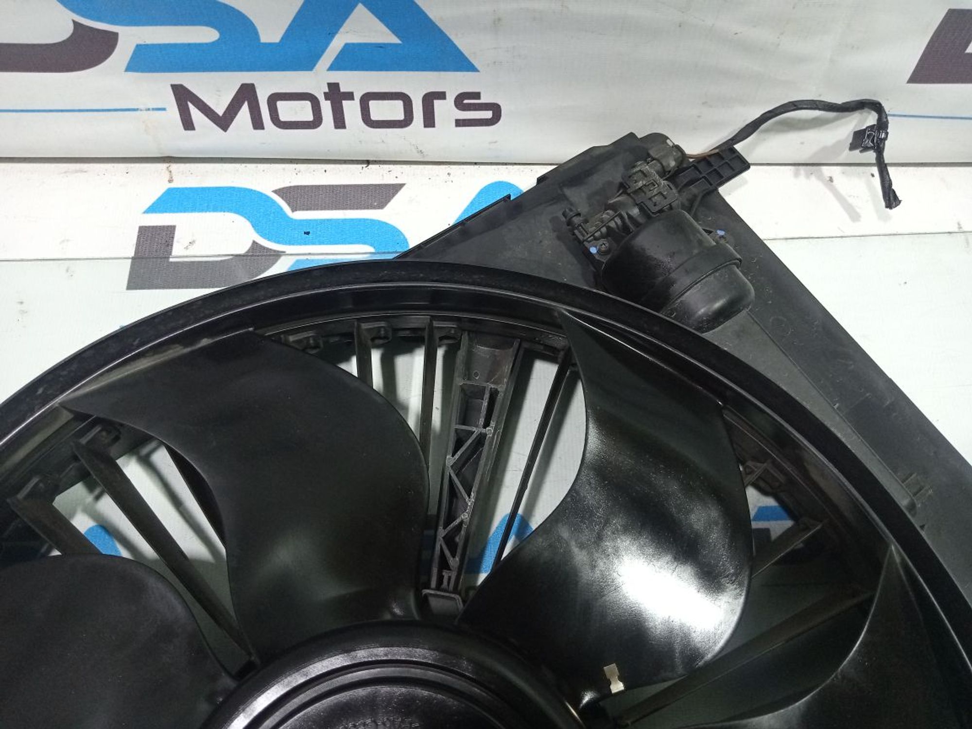 https://ycs.partsauto.market/partsauto-images/thmbs/userImages/b7628e092085f1f91467af1afb6e7630/part/4dce88bf-9657-4664-aff3-b5811c2a2dd0_1748888555741.jpg