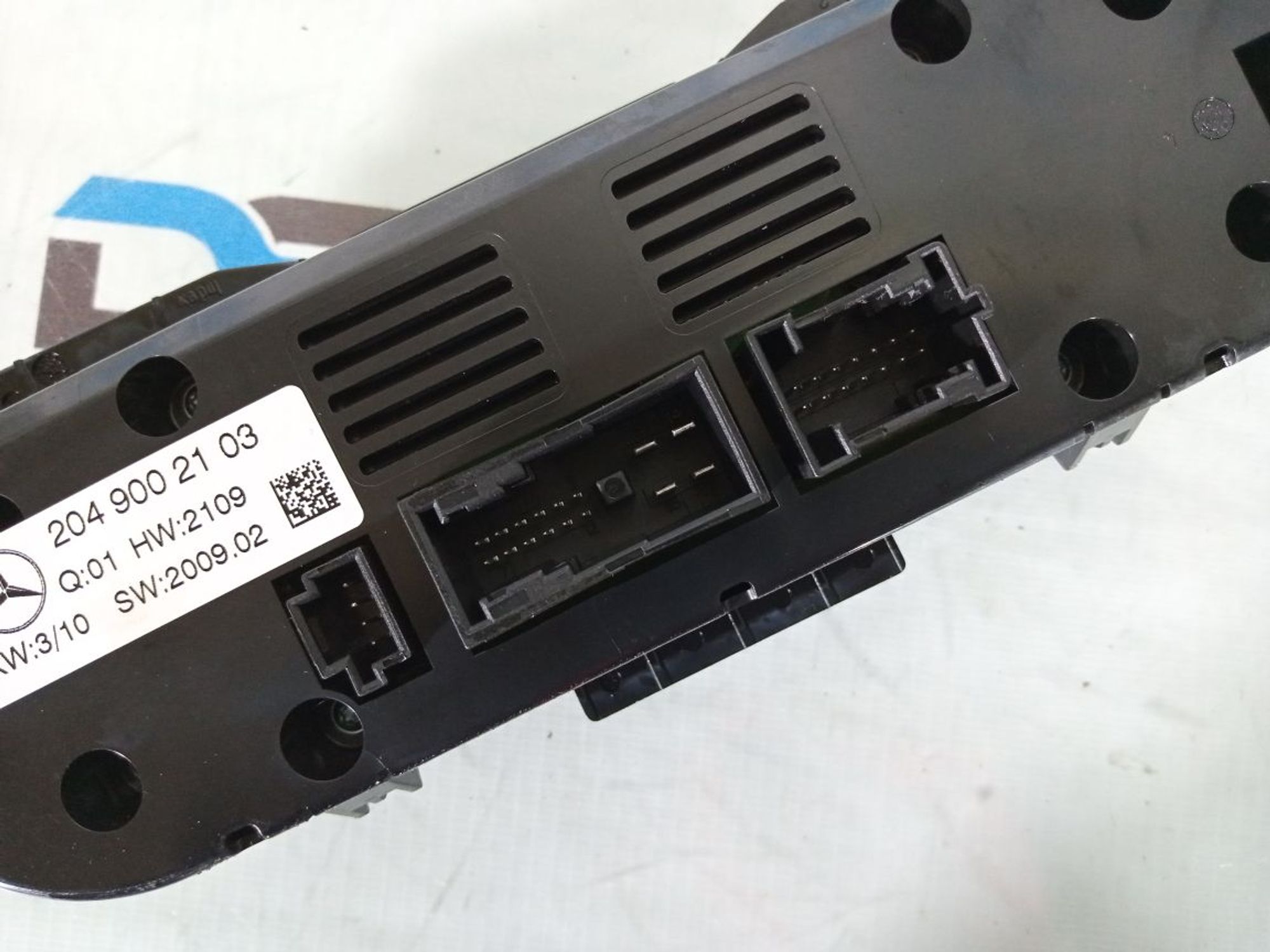 https://ycs.partsauto.market/partsauto-images/thmbs/userImages/b7628e092085f1f91467af1afb6e7630/part/4dd15287-b0ba-4093-9482-4d3bc28fa1d3_1730908036786.jpg