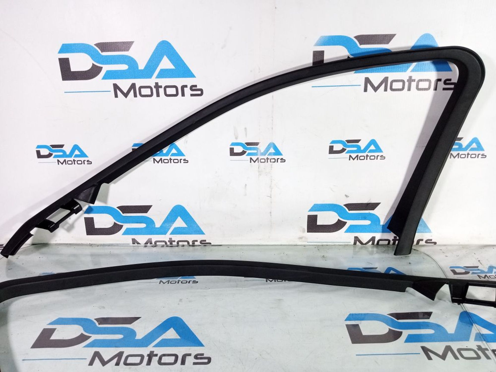 https://ycs.partsauto.market/partsauto-images/thmbs/userImages/b7628e092085f1f91467af1afb6e7630/part/4e32330f-8e36-47fe-a92b-15bac5e3bcbb_1735992509501.jpg