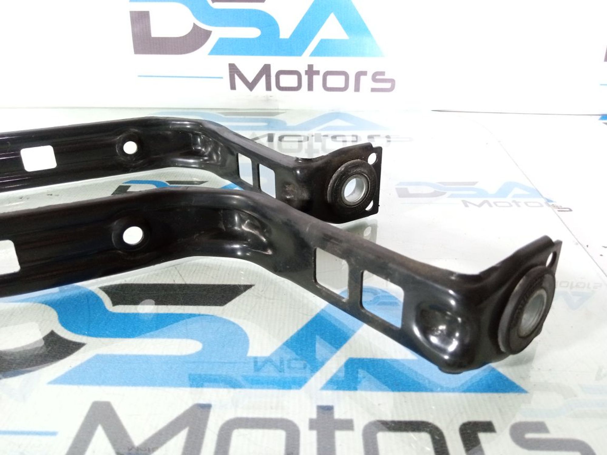 https://ycs.partsauto.market/partsauto-images/thmbs/userImages/b7628e092085f1f91467af1afb6e7630/part/4ecad115-786b-49b9-81db-9fc21b639c00_1747213066485.jpg