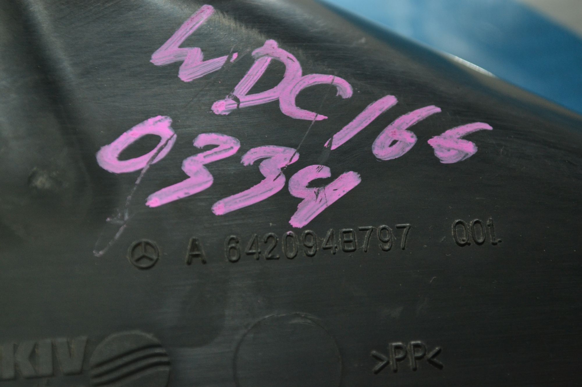 Патрубок воздушного фильтра оригинал Mercedes W166 из Японии, 2900 рублей, Кореновск