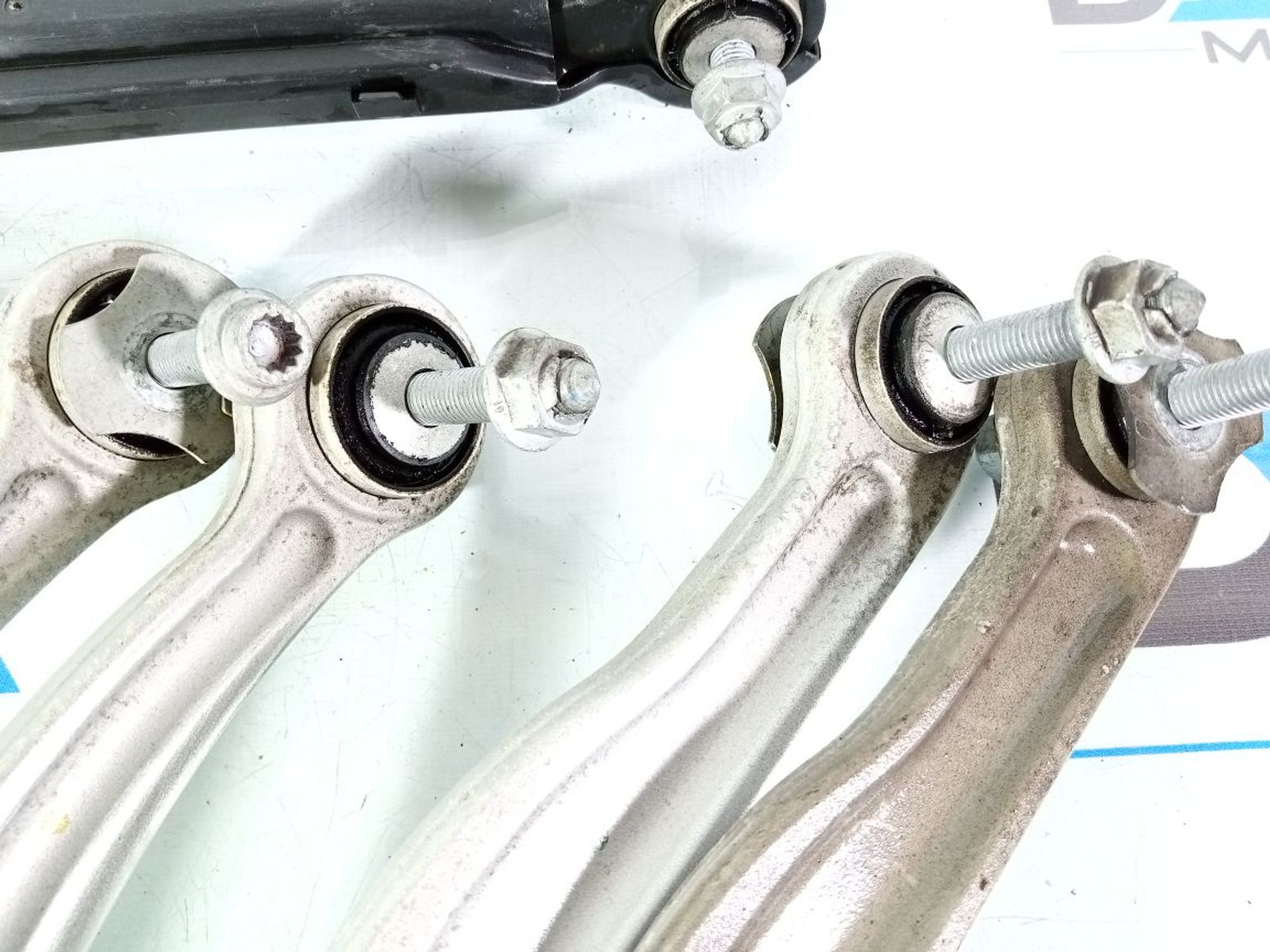 https://ycs.partsauto.market/partsauto-images/thmbs/userImages/b7628e092085f1f91467af1afb6e7630/part/4f60ba8a-58f9-413d-b844-7e02b82d5ea4_1736934716581.jpg