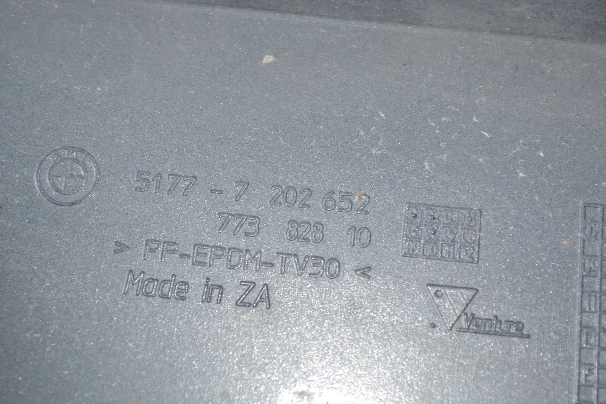 https://ycs.partsauto.market/partsauto-images/thmbs/userImages/b7628e092085f1f91467af1afb6e7630/part/4face577-7df7-4d40-a0ed-6ef65326a35b_1781001996961.jpg