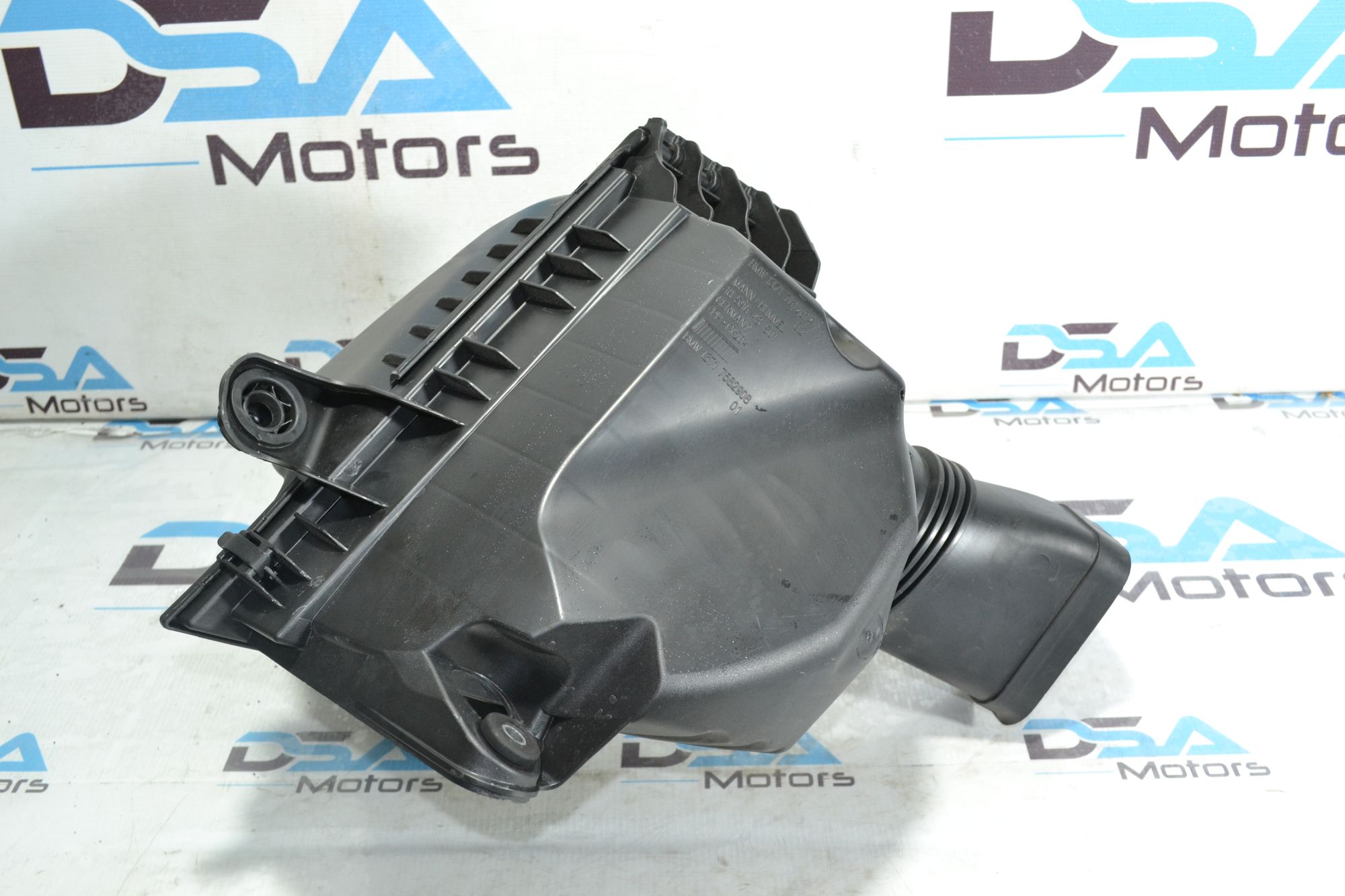 https://ycs.partsauto.market/partsauto-images/thmbs/userImages/b7628e092085f1f91467af1afb6e7630/part/50060bc8-3906-4d7b-aece-b03cf6b6e982_1780404156015.jpg