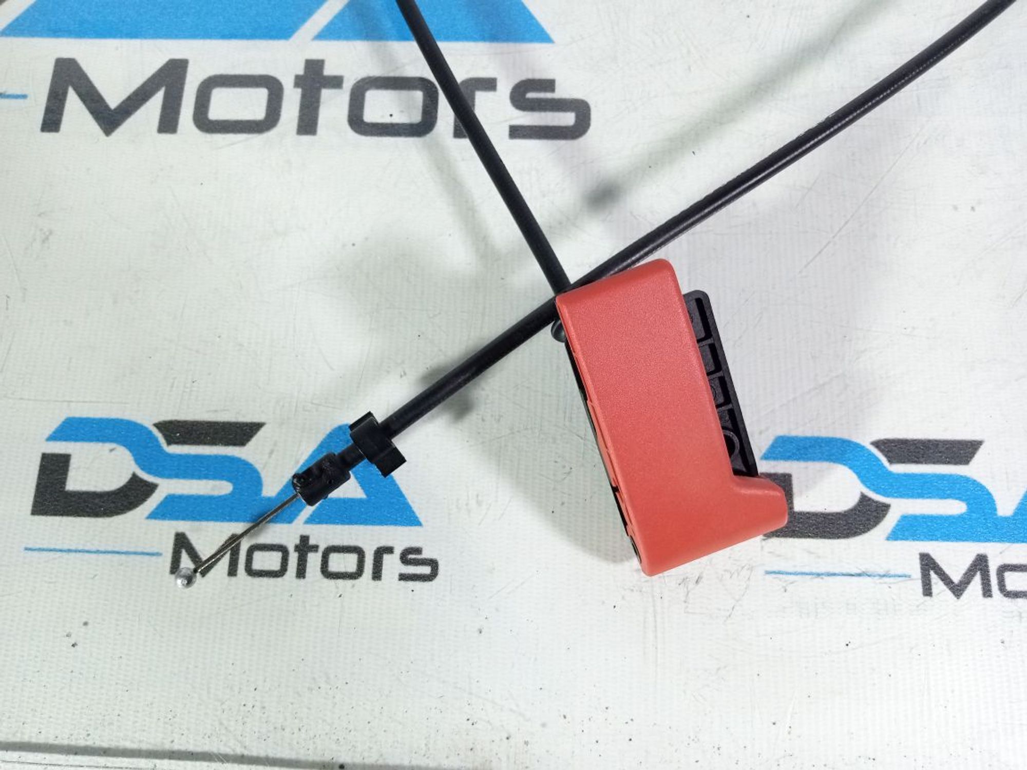 https://ycs.partsauto.market/partsauto-images/thmbs/userImages/b7628e092085f1f91467af1afb6e7630/part/50fd98ba-0276-4655-9b04-5120c0e024e8_1741686205308.jpg