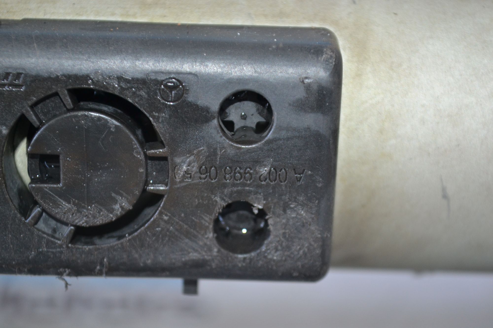 https://ycs.partsauto.market/partsauto-images/thmbs/userImages/b7628e092085f1f91467af1afb6e7630/part/51220d94-300d-4c63-92d7-f5b5d560a49f_1785410869345.jpg