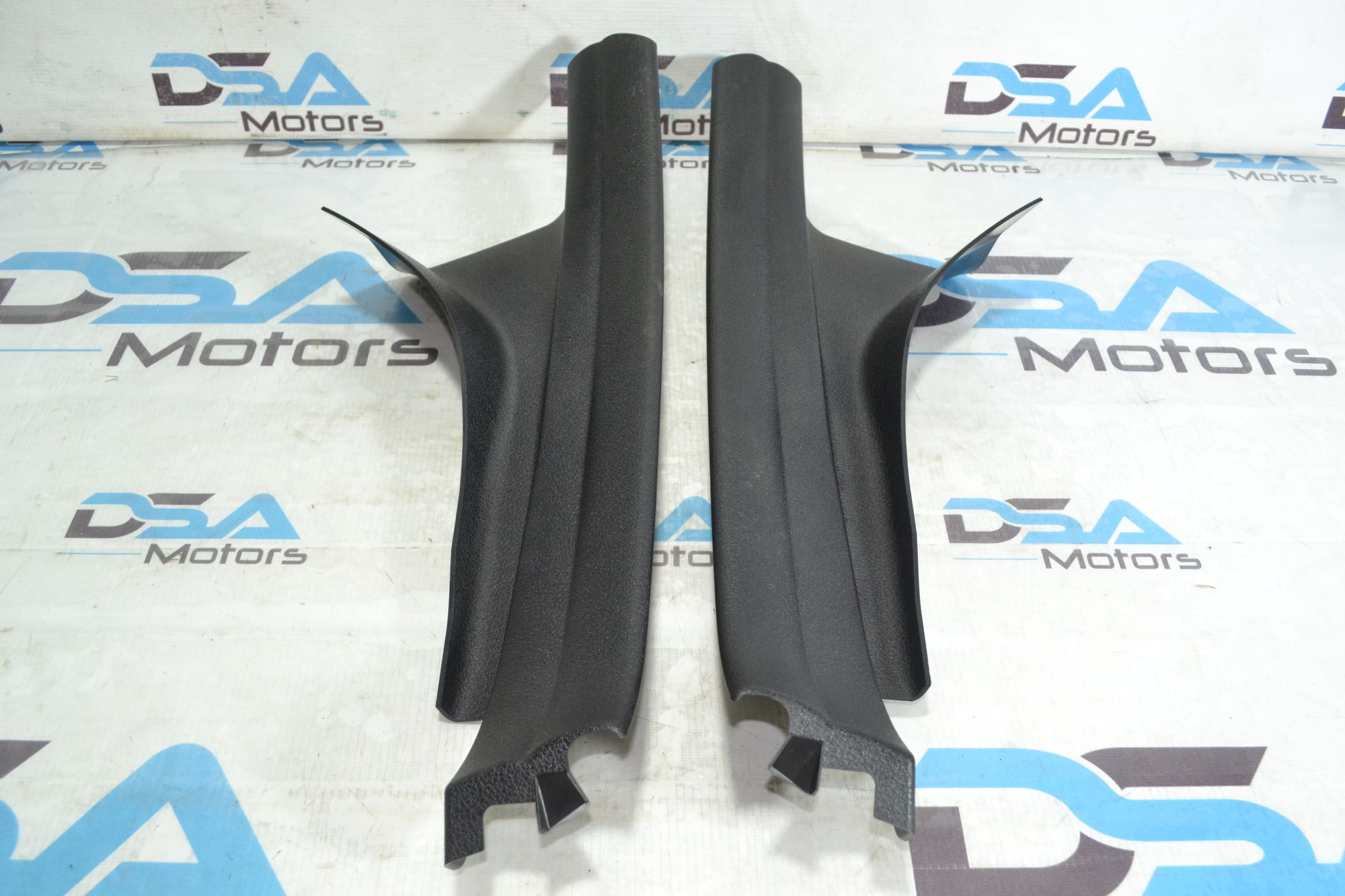 https://ycs.partsauto.market/partsauto-images/thmbs/userImages/b7628e092085f1f91467af1afb6e7630/part/51495002-eeef-4888-8752-2d508986523f_1781248950954.jpg