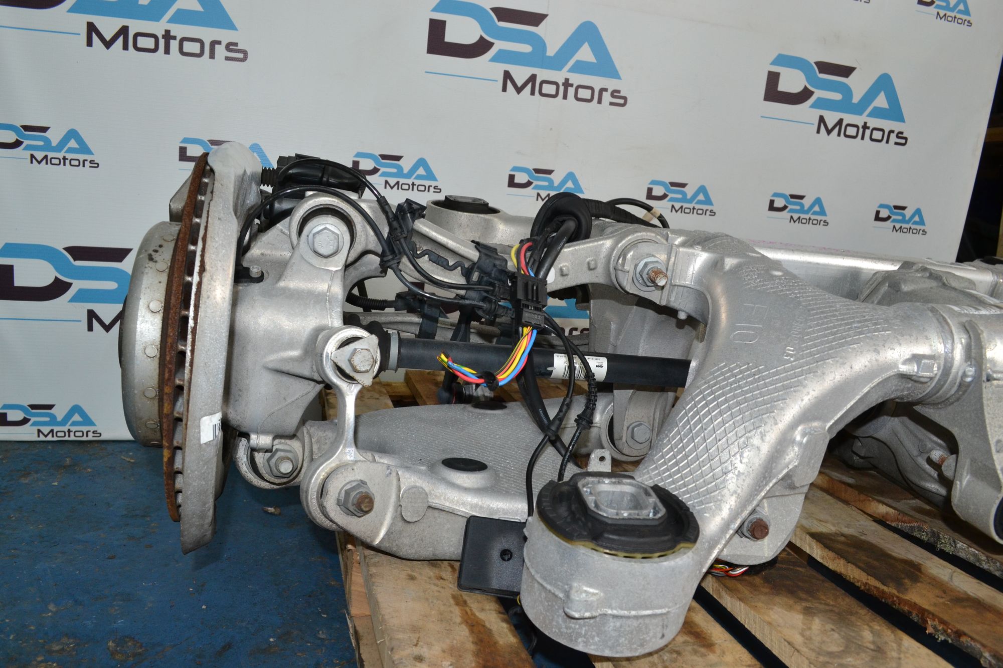 https://ycs.partsauto.market/partsauto-images/thmbs/userImages/b7628e092085f1f91467af1afb6e7630/part/514ebe18-f58a-45da-a0aa-55dfc47ff75d_1779439854513.jpg