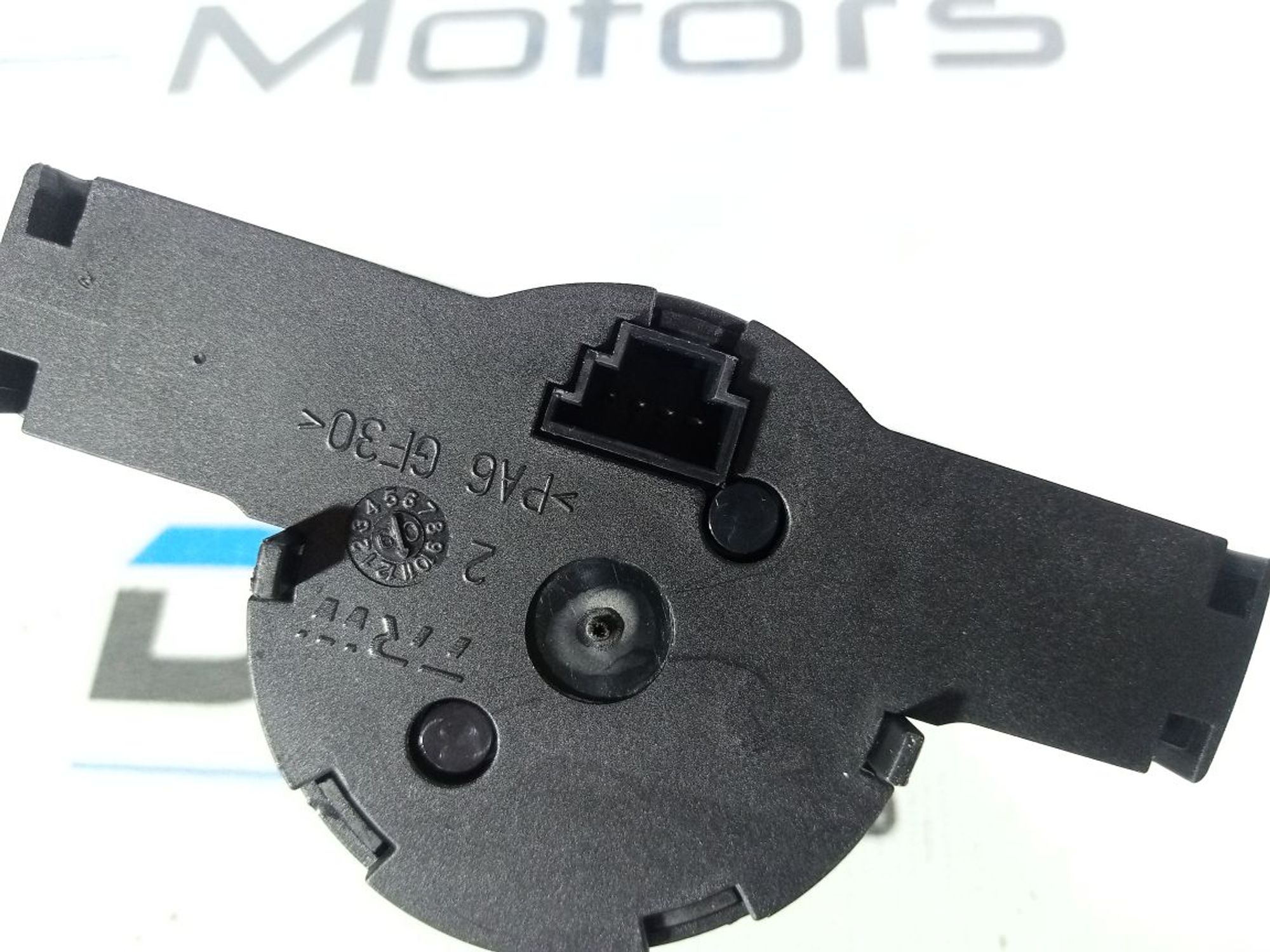 https://ycs.partsauto.market/partsauto-images/thmbs/userImages/b7628e092085f1f91467af1afb6e7630/part/519c9616-91e7-4905-a9dc-04e1f70dc809_1741685844502.jpg