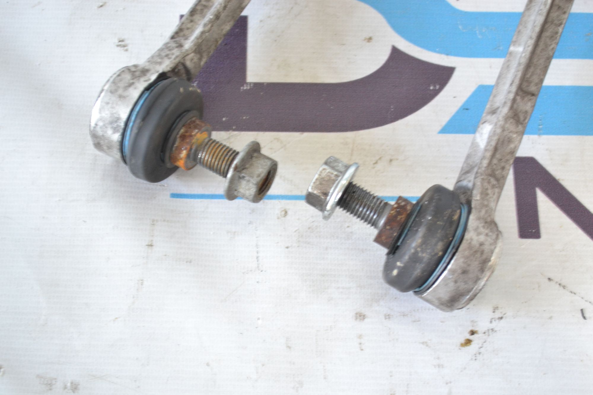 https://ycs.partsauto.market/partsauto-images/thmbs/userImages/b7628e092085f1f91467af1afb6e7630/part/51b4d2a6-6463-4c61-ae95-41b17841f889_1785325059537.jpg