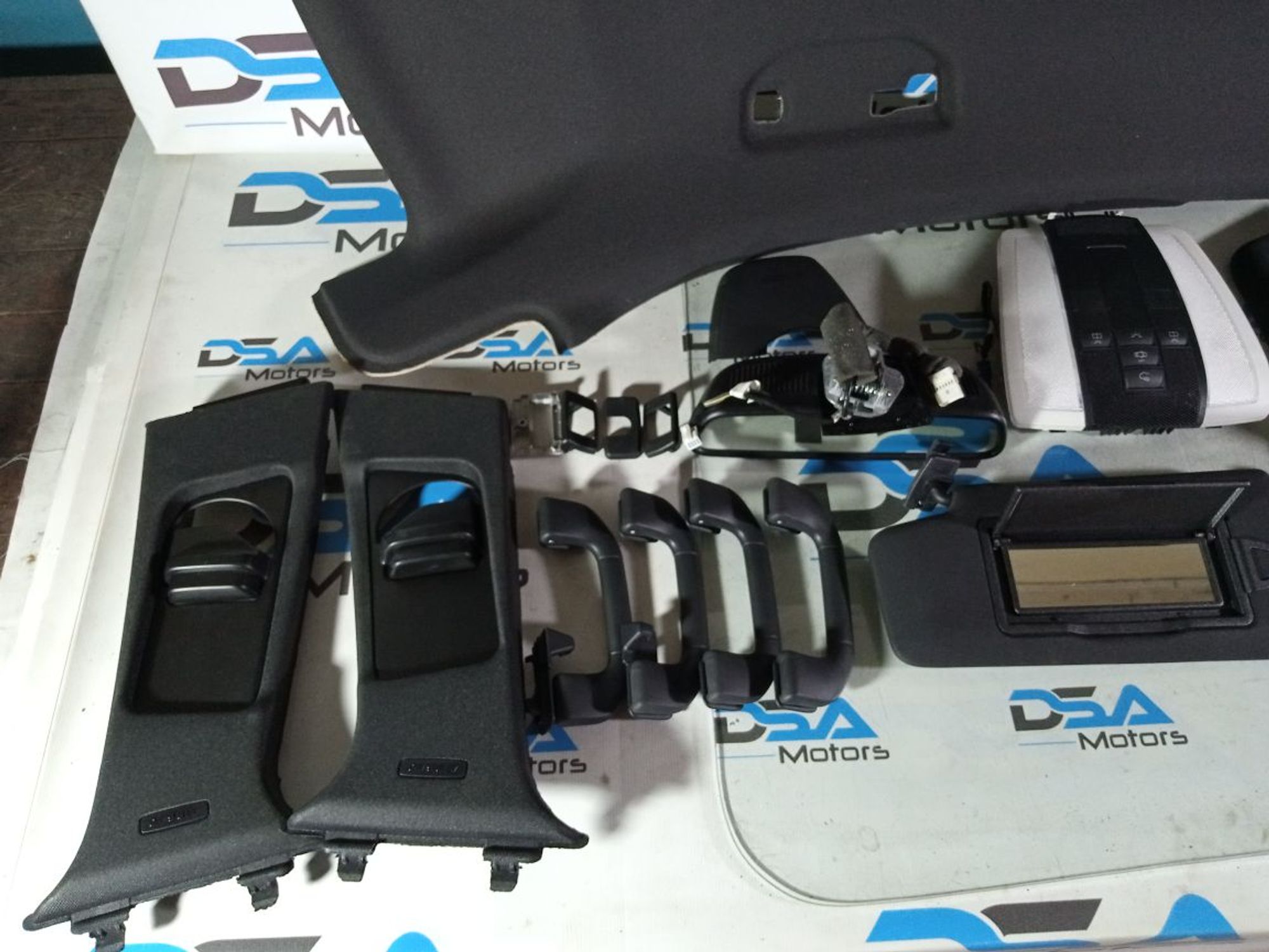 https://ycs.partsauto.market/partsauto-images/thmbs/userImages/b7628e092085f1f91467af1afb6e7630/part/5232321d-2e38-4c1f-bbef-42d2b7e00c46_1741861033722.jpg