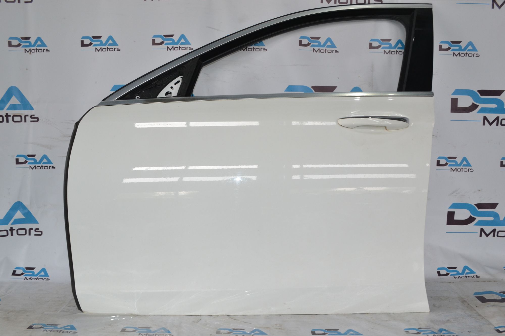 https://ycs.partsauto.market/partsauto-images/thmbs/userImages/b7628e092085f1f91467af1afb6e7630/part/524bc96e-fc40-48a8-be7d-47e626b79751_1782896465500.jpg