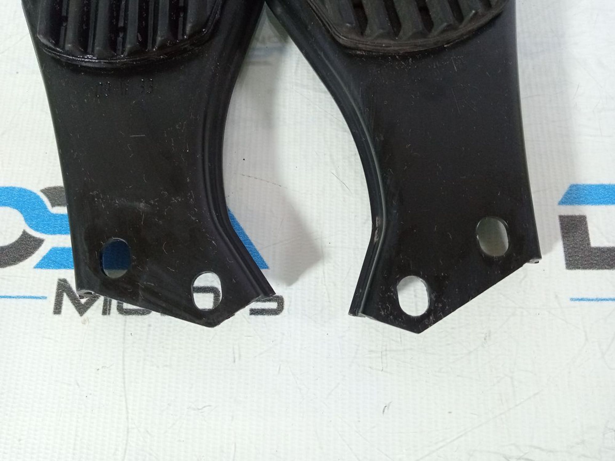 https://ycs.partsauto.market/partsauto-images/thmbs/userImages/b7628e092085f1f91467af1afb6e7630/part/5295c0ba-2eea-4f5d-a928-7c5235fb155b_1740420747361.jpg