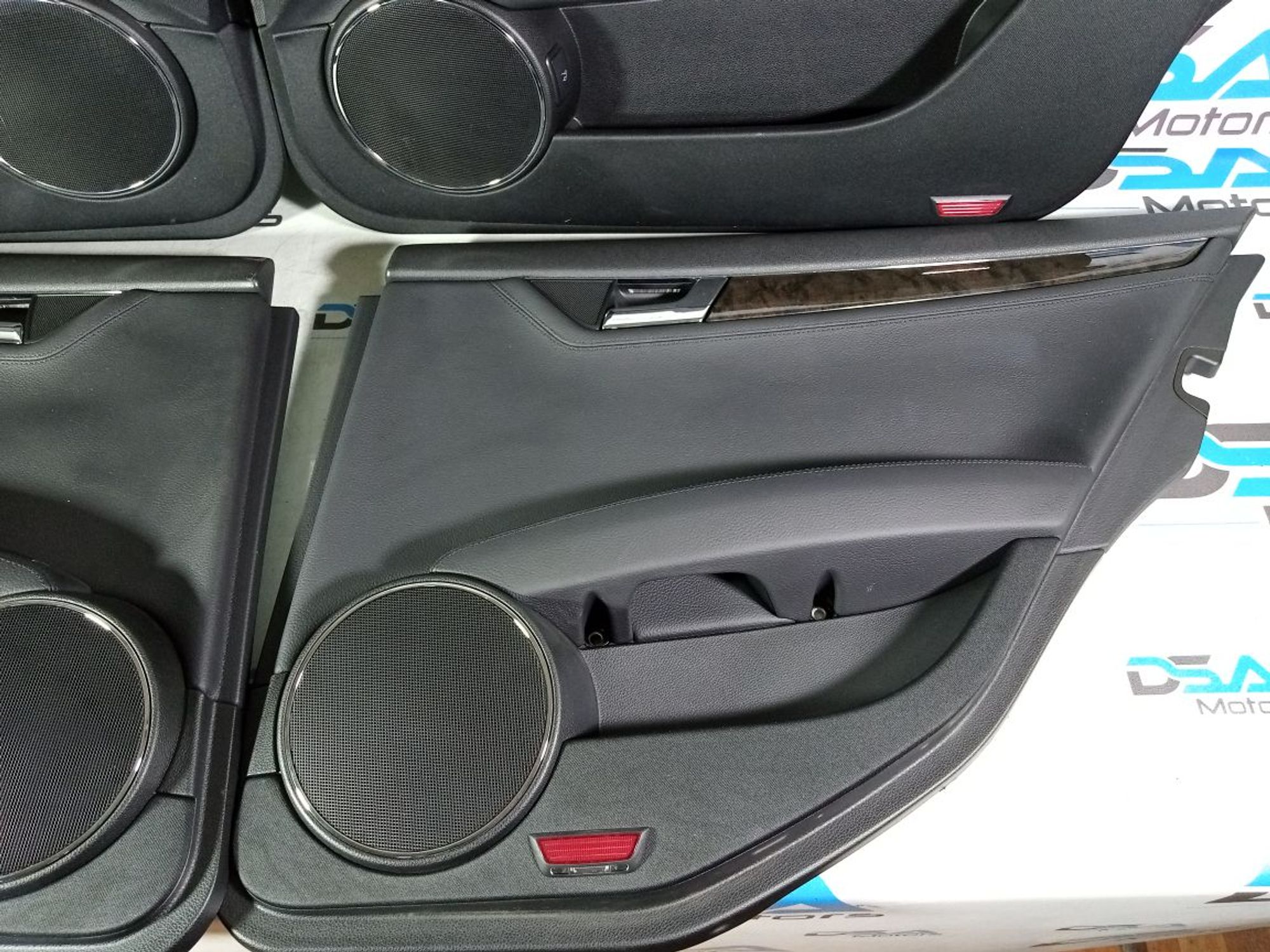 https://ycs.partsauto.market/partsauto-images/thmbs/userImages/b7628e092085f1f91467af1afb6e7630/part/52d7d324-012e-4ccf-86f0-3bc37a226859_1741266598287.jpg