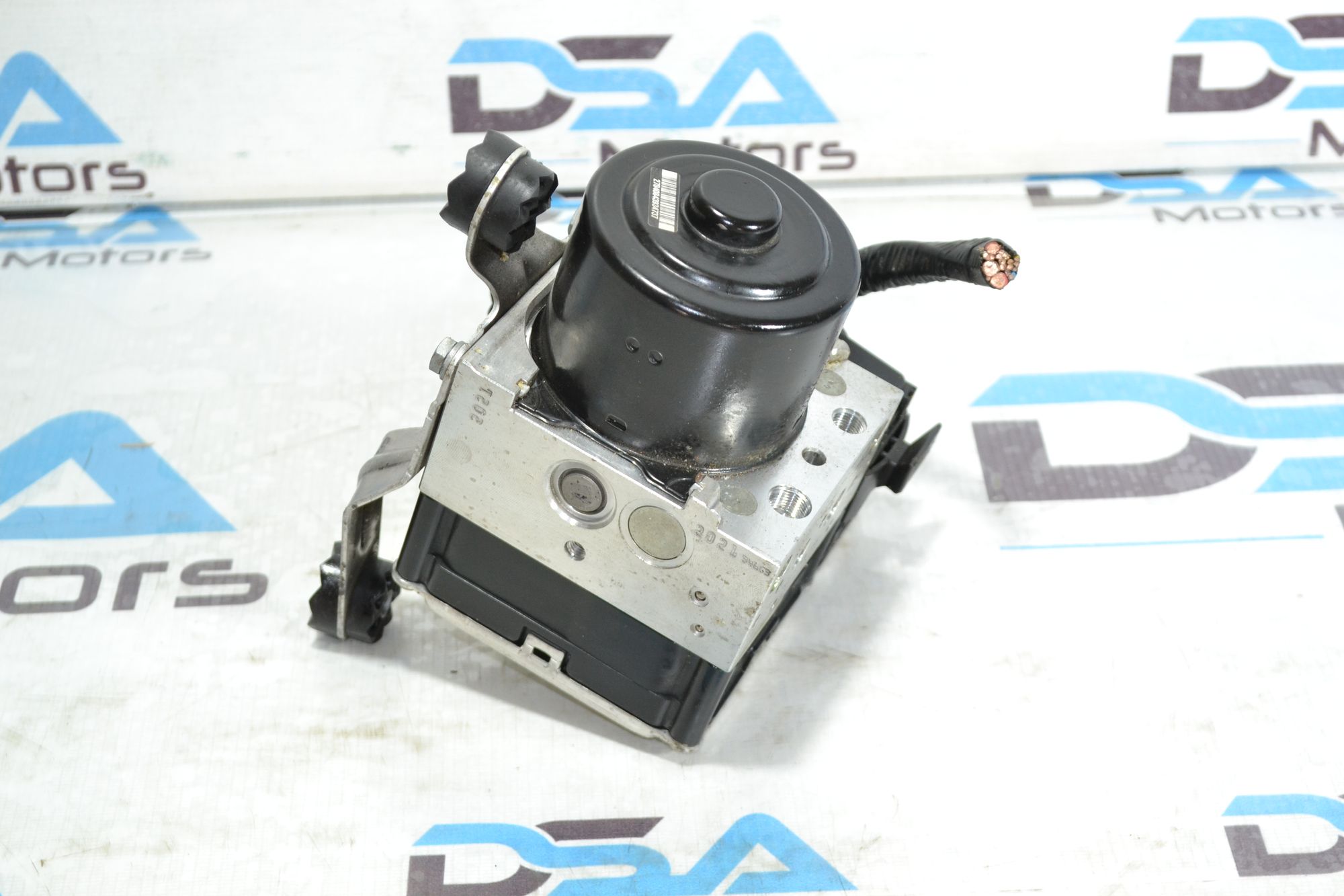 https://ycs.partsauto.market/partsauto-images/thmbs/userImages/b7628e092085f1f91467af1afb6e7630/part/52fcca0d-ea26-47b2-b1de-7741d9ec2b97_1780639671461.jpg