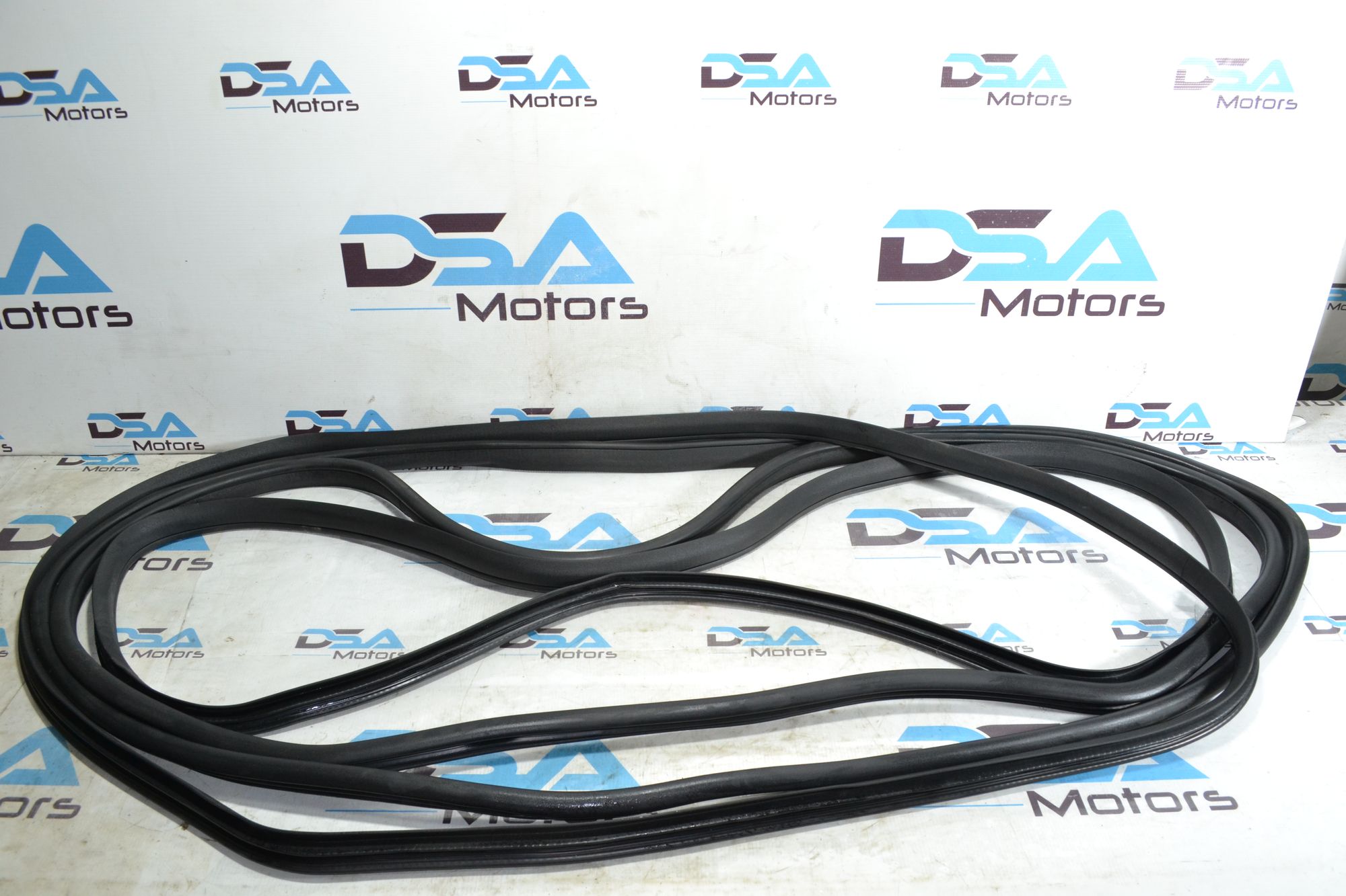 https://ycs.partsauto.market/partsauto-images/thmbs/userImages/b7628e092085f1f91467af1afb6e7630/part/53d55901-51a7-40ce-837b-9e388ea99a3c_1783063341734.jpg