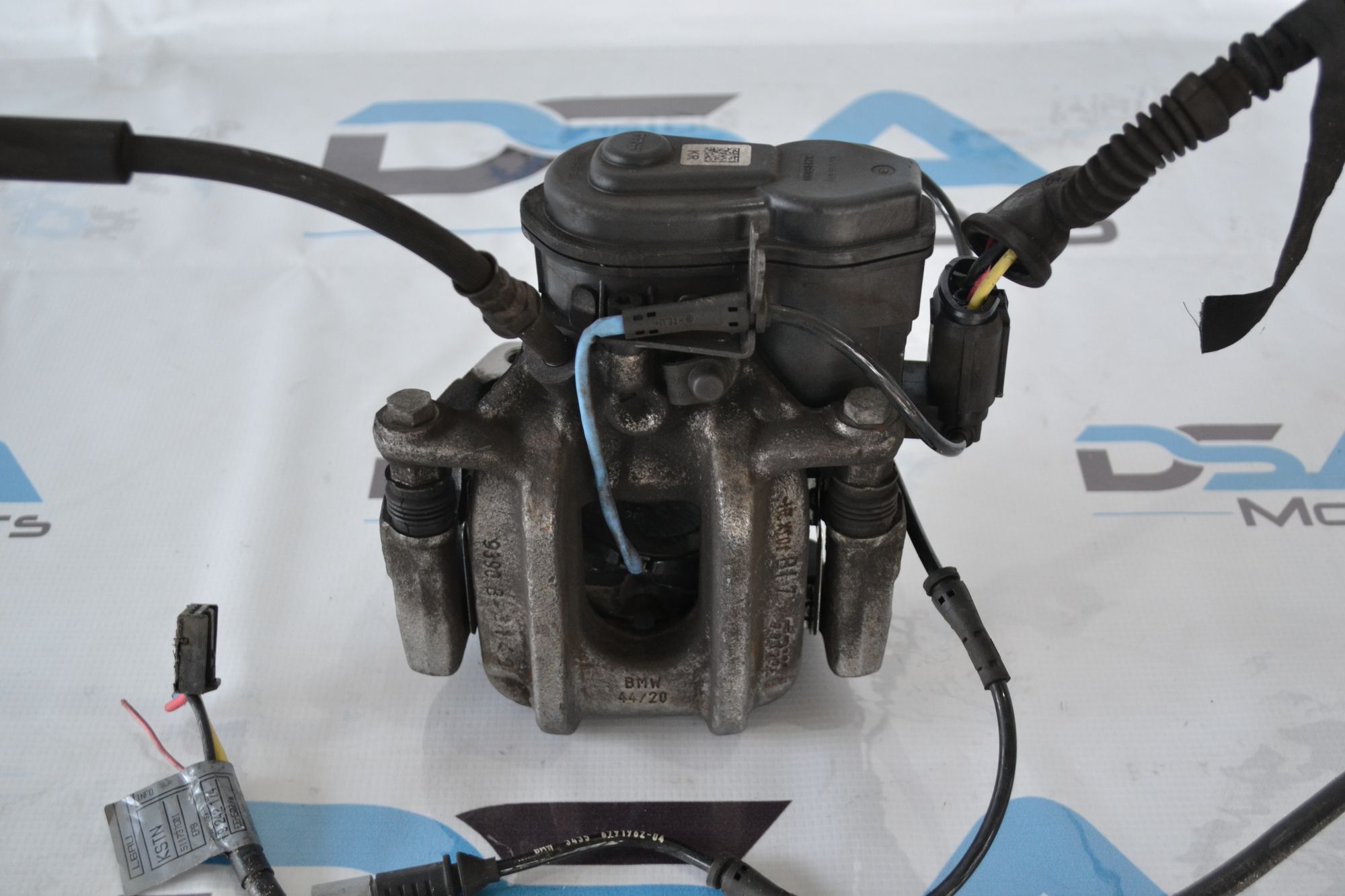 https://ycs.partsauto.market/partsauto-images/thmbs/userImages/b7628e092085f1f91467af1afb6e7630/part/54b8af7f-6c39-4b99-b35e-77299528c8c4_1787295569053.jpg