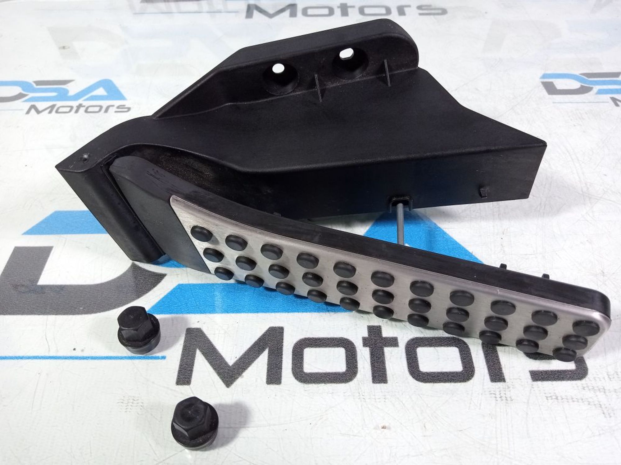 https://ycs.partsauto.market/partsauto-images/thmbs/userImages/b7628e092085f1f91467af1afb6e7630/part/55276f56-2f1a-4805-beda-ceb925e4e02f_1742894706065.jpg
