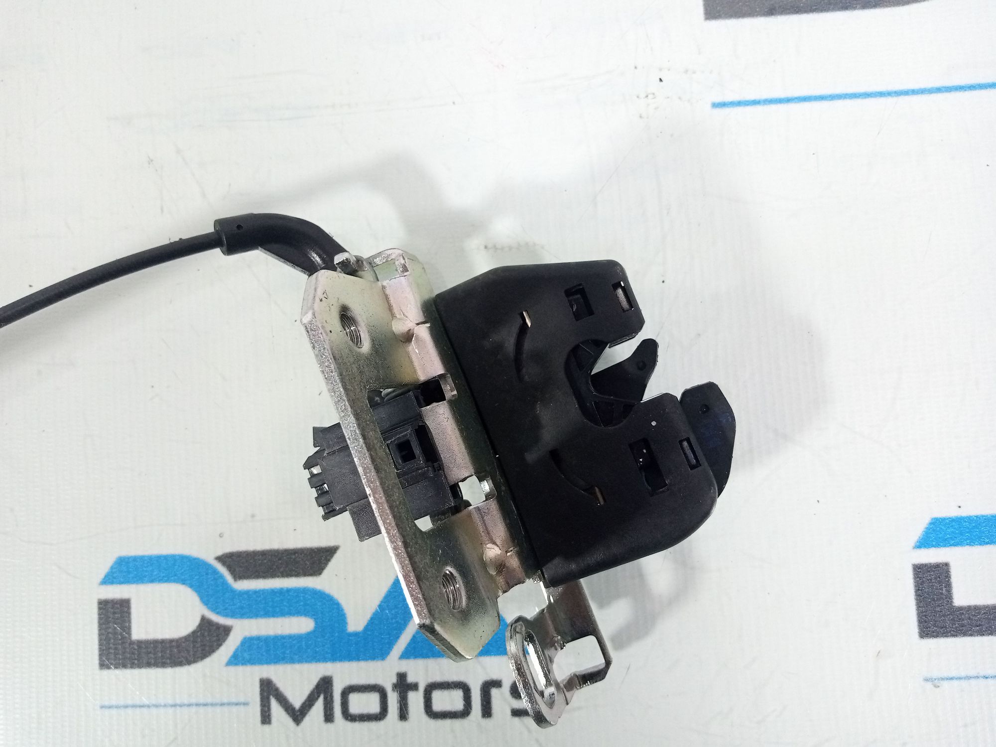 https://ycs.partsauto.market/partsauto-images/thmbs/userImages/b7628e092085f1f91467af1afb6e7630/part/55a61358-81a3-4bc1-8549-64996b0db1b4_1711991444497.jpg