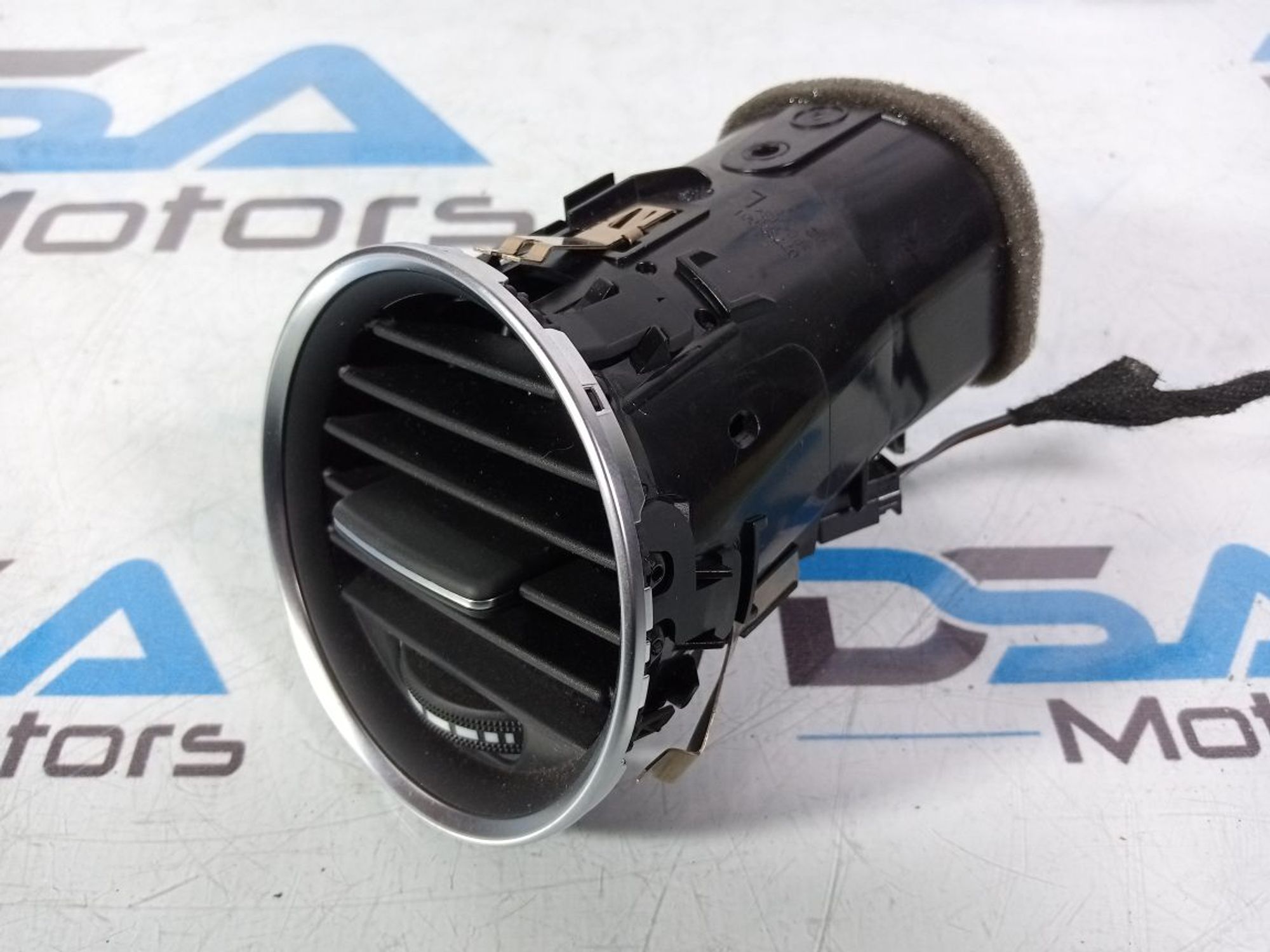 https://ycs.partsauto.market/partsauto-images/thmbs/userImages/b7628e092085f1f91467af1afb6e7630/part/564c46ac-f9bc-4c9d-b263-acc0fd25ffb1_1737035811981.jpg