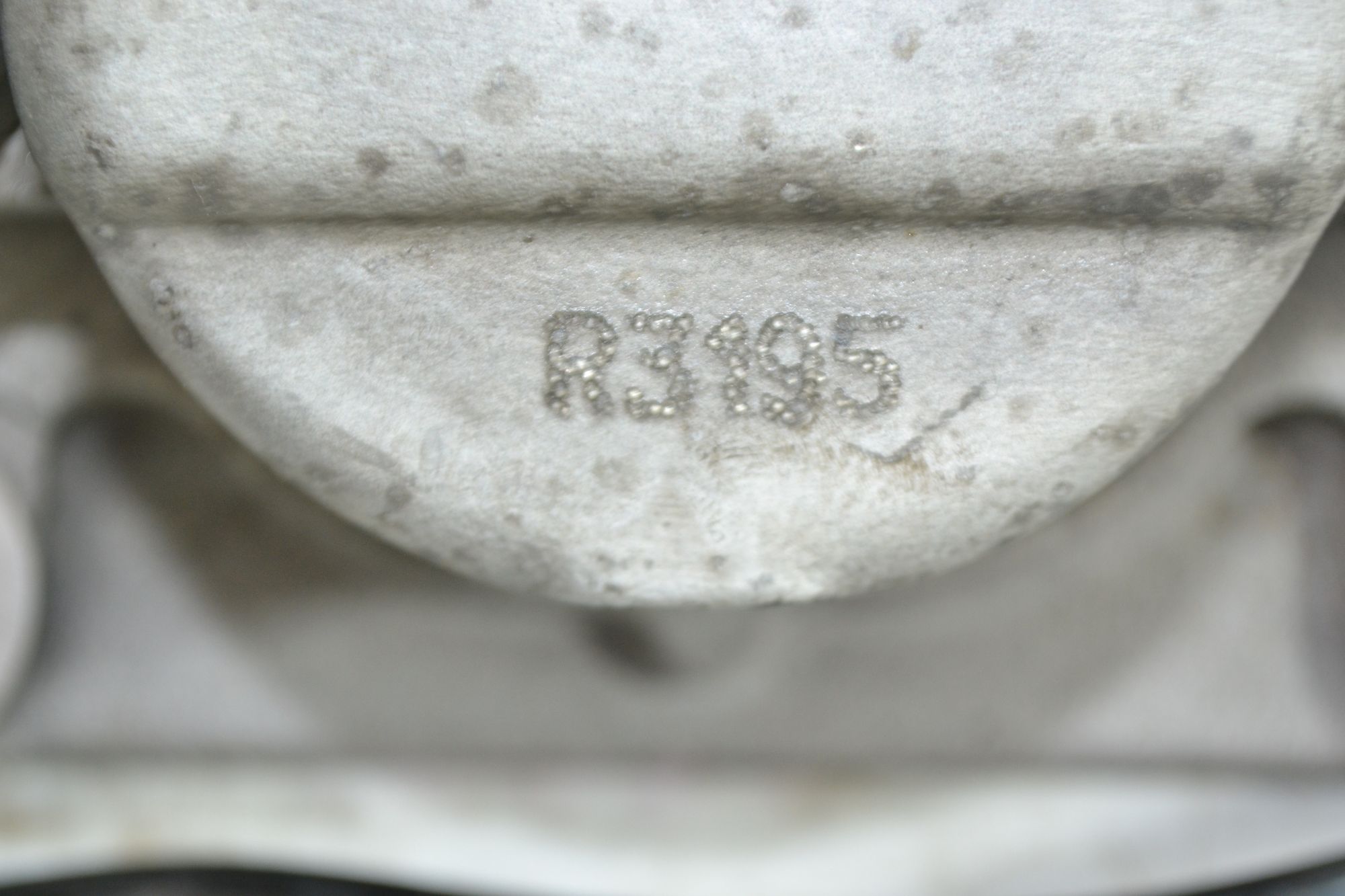 https://ycs.partsauto.market/partsauto-images/thmbs/userImages/b7628e092085f1f91467af1afb6e7630/part/56e56467-29b8-4fcc-8ec9-a954cd854742_1781505684348.jpg