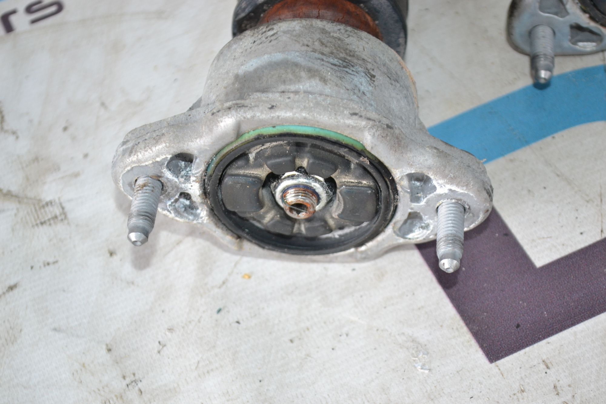 https://ycs.partsauto.market/partsauto-images/thmbs/userImages/b7628e092085f1f91467af1afb6e7630/part/572b8416-f33a-4057-8588-50db2c25ab68_1785141784098.jpg