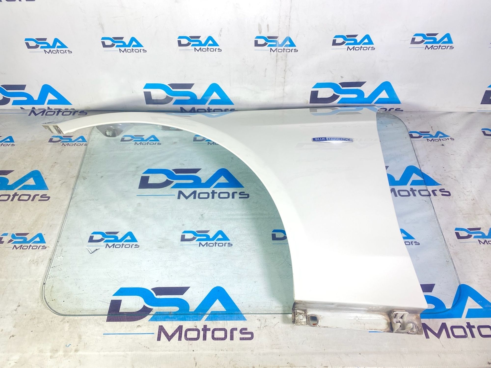 https://ycs.partsauto.market/partsauto-images/thmbs/userImages/b7628e092085f1f91467af1afb6e7630/part/5805f198-efed-4fe6-a4e8-5e63ca2f5a4d_1740057327566.jpg