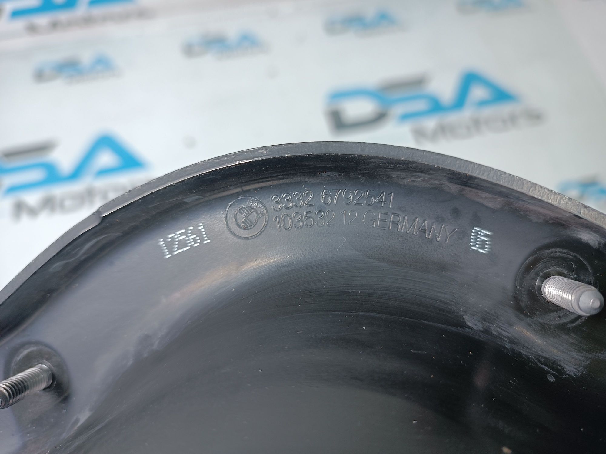 https://ycs.partsauto.market/partsauto-images/thmbs/userImages/b7628e092085f1f91467af1afb6e7630/part/58154185-46dc-4c61-b53b-a6f0b3f5476b_1704294056316.jpg