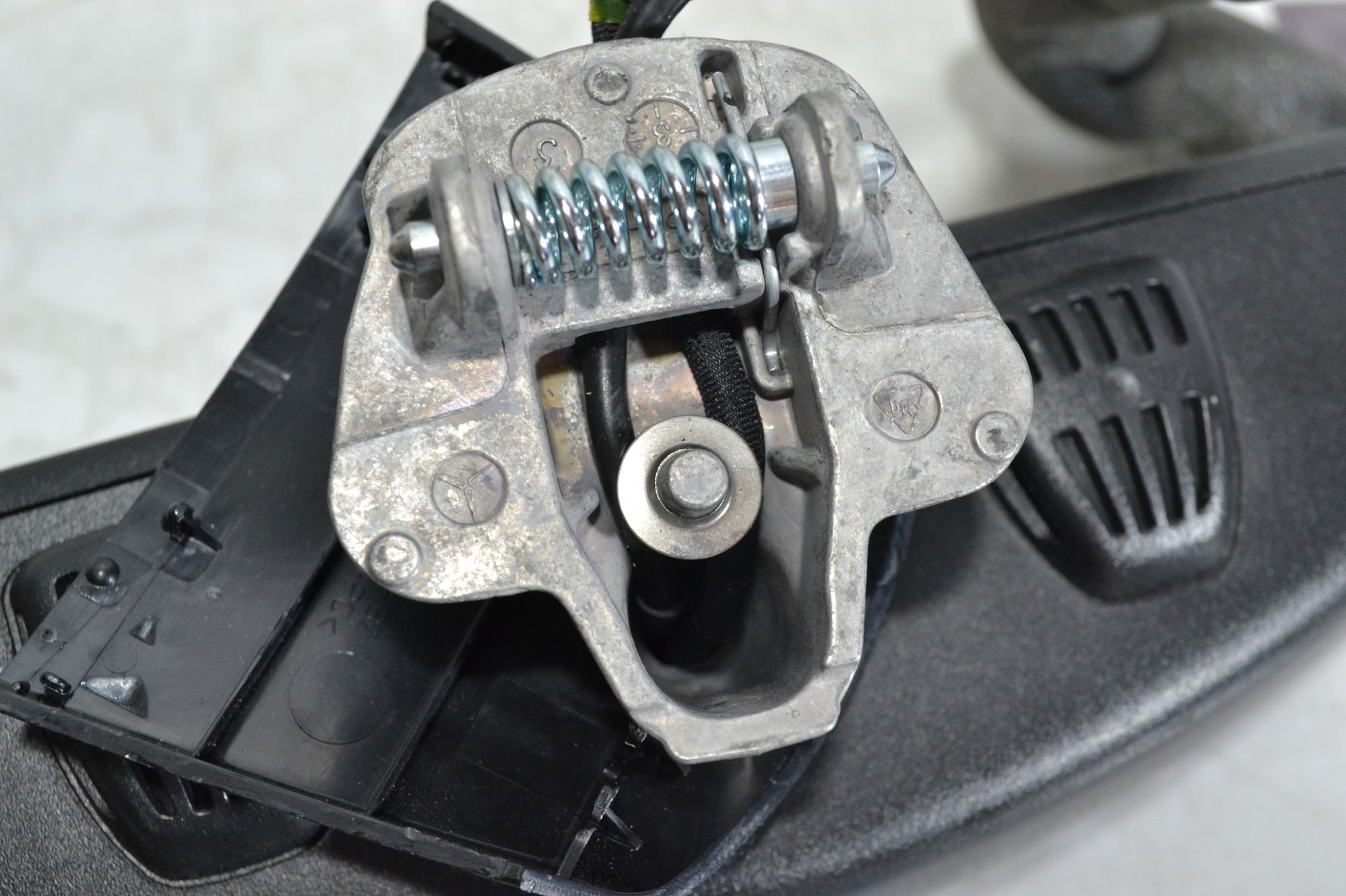 https://ycs.partsauto.market/partsauto-images/thmbs/userImages/b7628e092085f1f91467af1afb6e7630/part/585654da-a644-40b7-9885-ec3acaccbf9b_1779457650827.jpg
