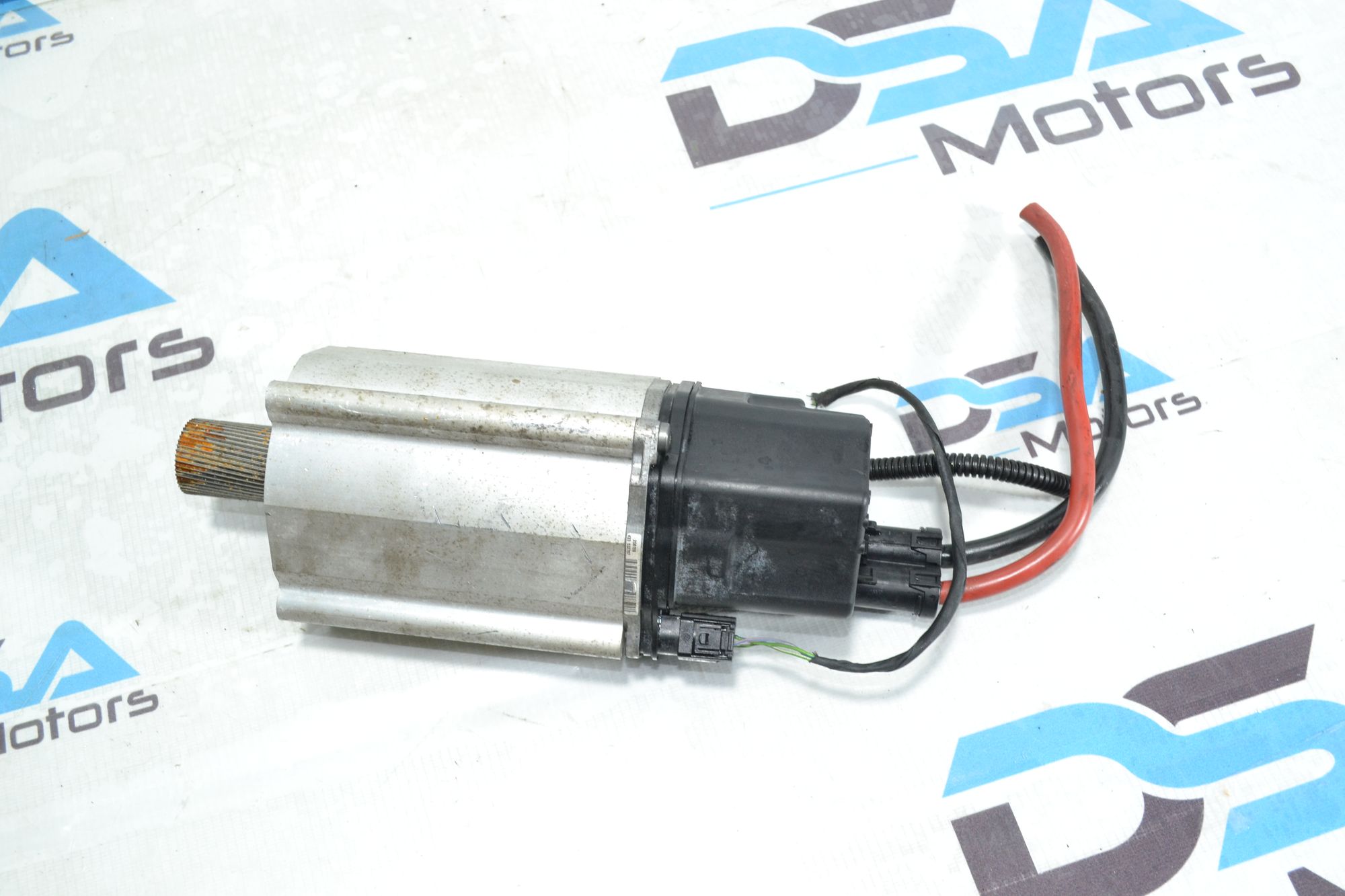 https://ycs.partsauto.market/partsauto-images/thmbs/userImages/b7628e092085f1f91467af1afb6e7630/part/58b39628-323c-426d-a1b2-44818f8bda9b_1779968060020.jpg
