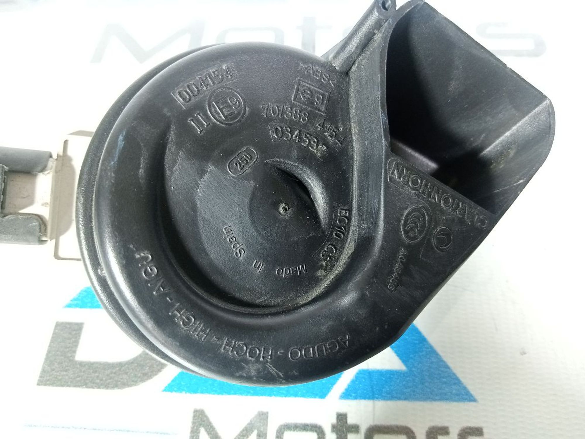 https://ycs.partsauto.market/partsauto-images/thmbs/userImages/b7628e092085f1f91467af1afb6e7630/part/594dcfe0-9b57-4d72-a19d-a0090fdda950_1740137563141.jpg