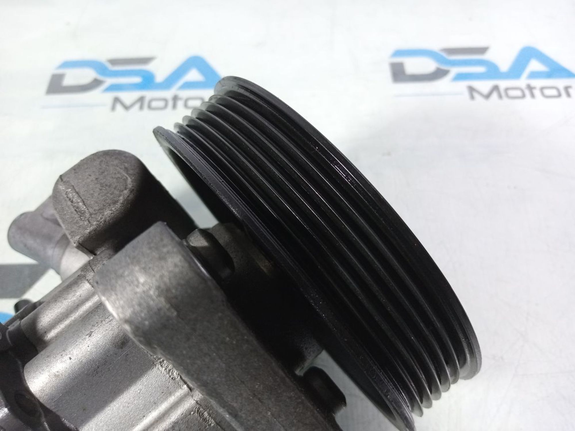 https://ycs.partsauto.market/partsauto-images/thmbs/userImages/b7628e092085f1f91467af1afb6e7630/part/595b35ee-4d9d-4448-a308-8d7f03390758_1744737843137.jpg
