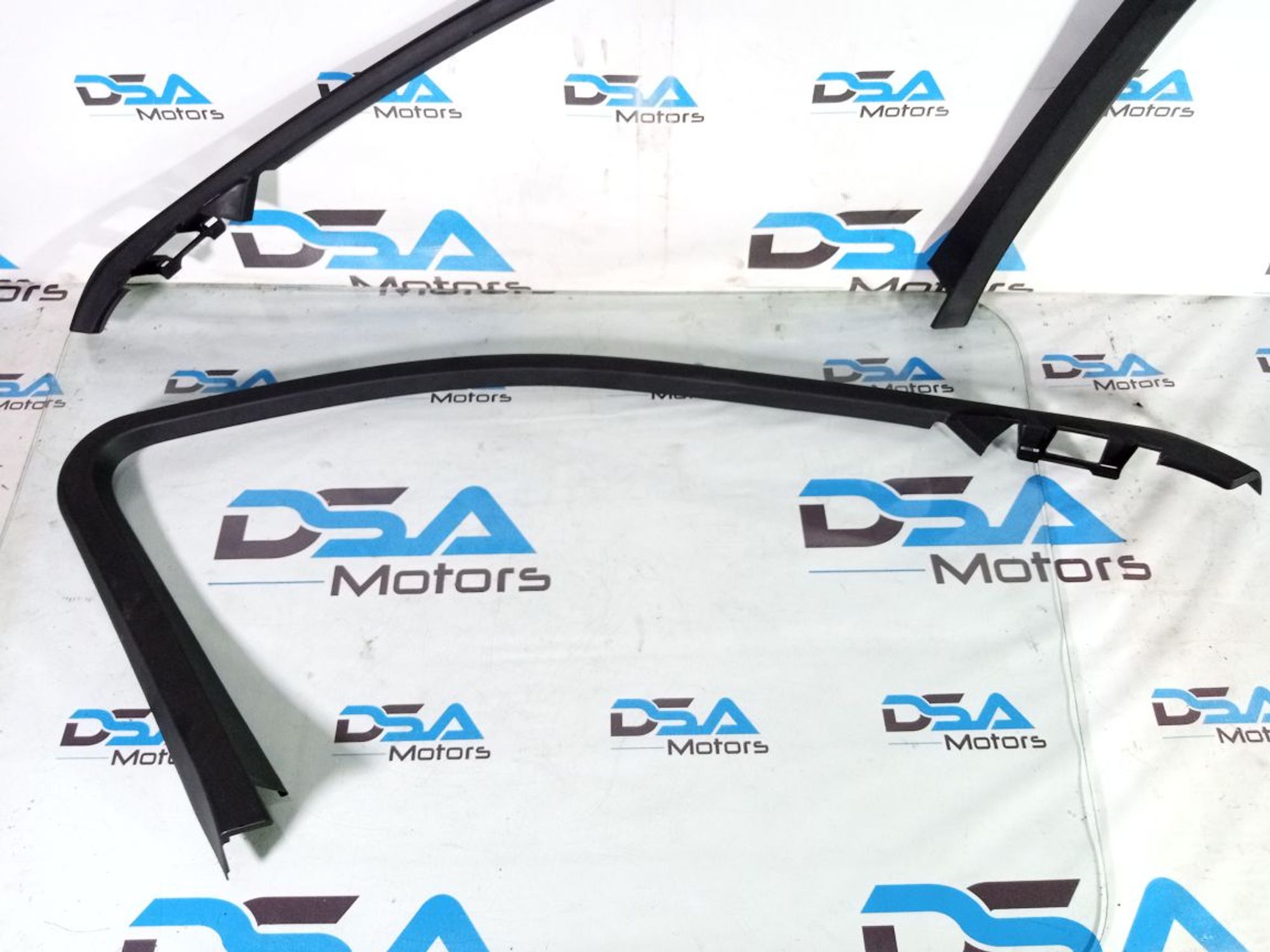 https://ycs.partsauto.market/partsauto-images/thmbs/userImages/b7628e092085f1f91467af1afb6e7630/part/59676ad5-4a04-4737-9606-cee04251c9b7_1735992505388.jpg