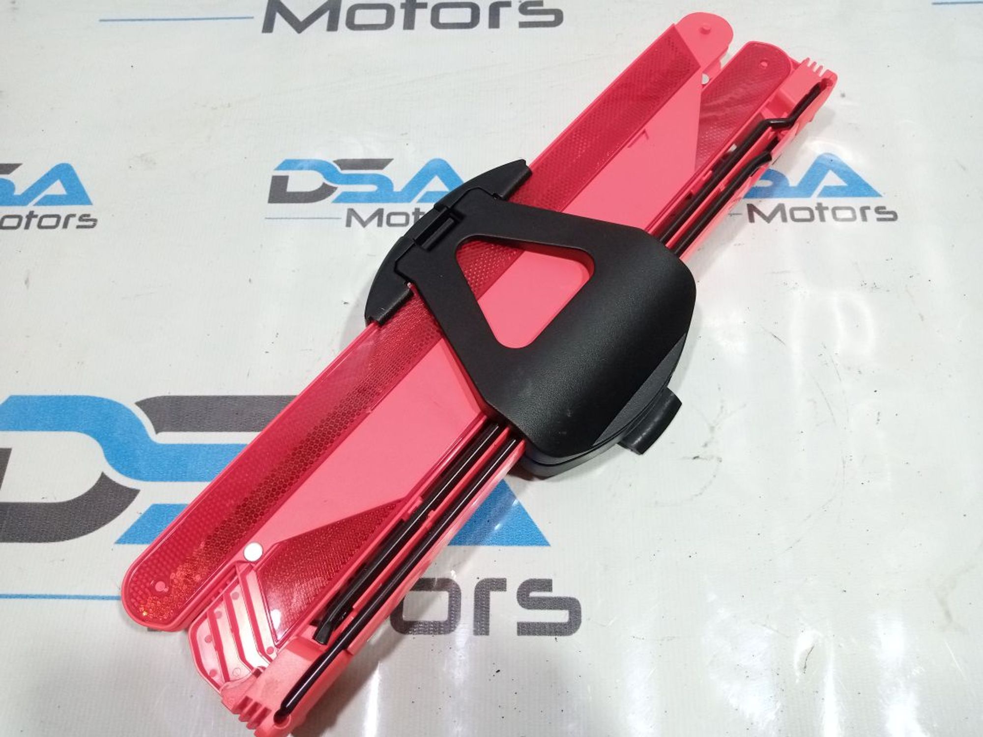 https://ycs.partsauto.market/partsauto-images/thmbs/userImages/b7628e092085f1f91467af1afb6e7630/part/5a5ff45d-e179-40e2-bad2-e41a47542ecd_1750248482413.jpg